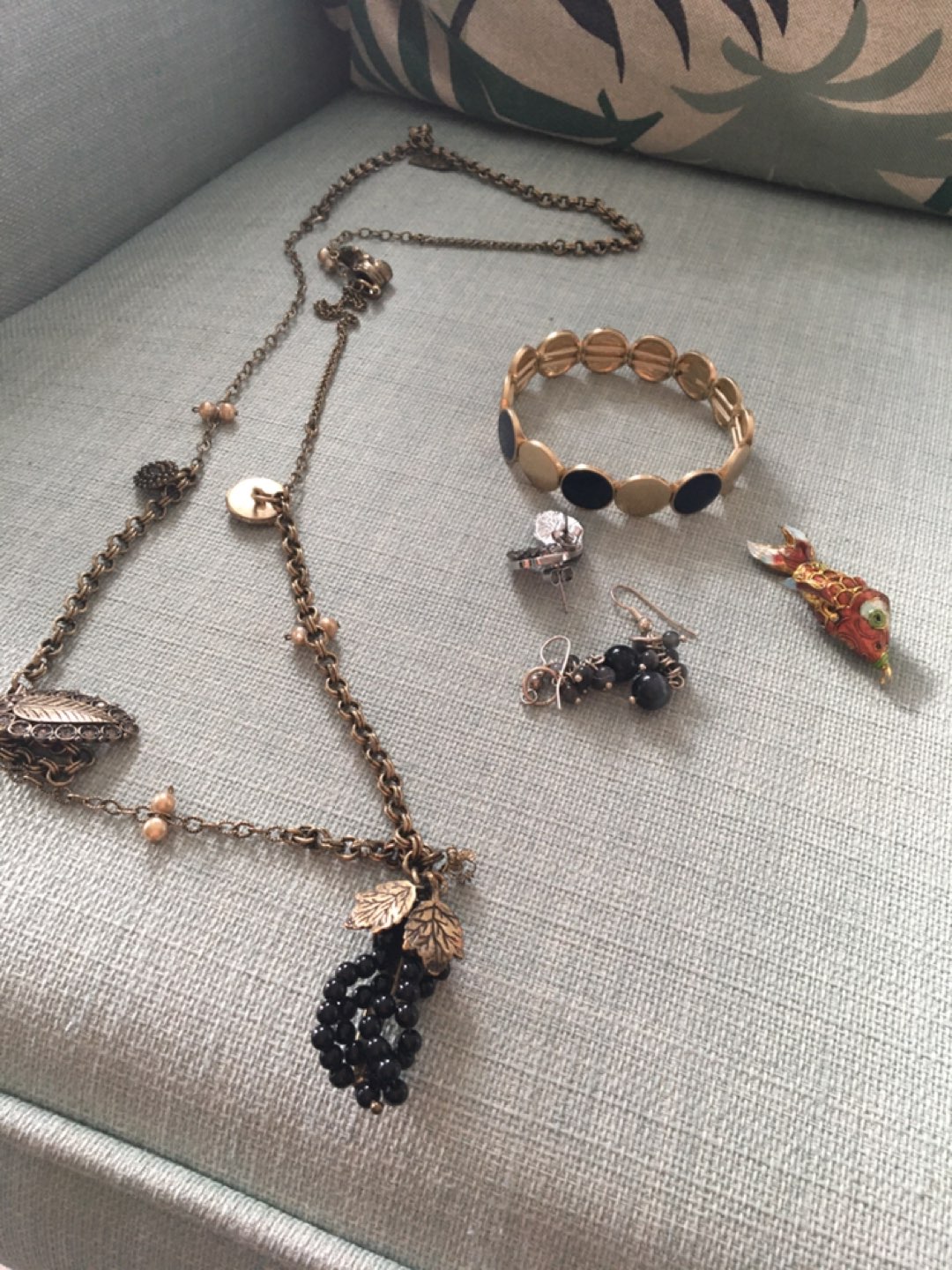 Free random jewelry #freecycle thumbnail