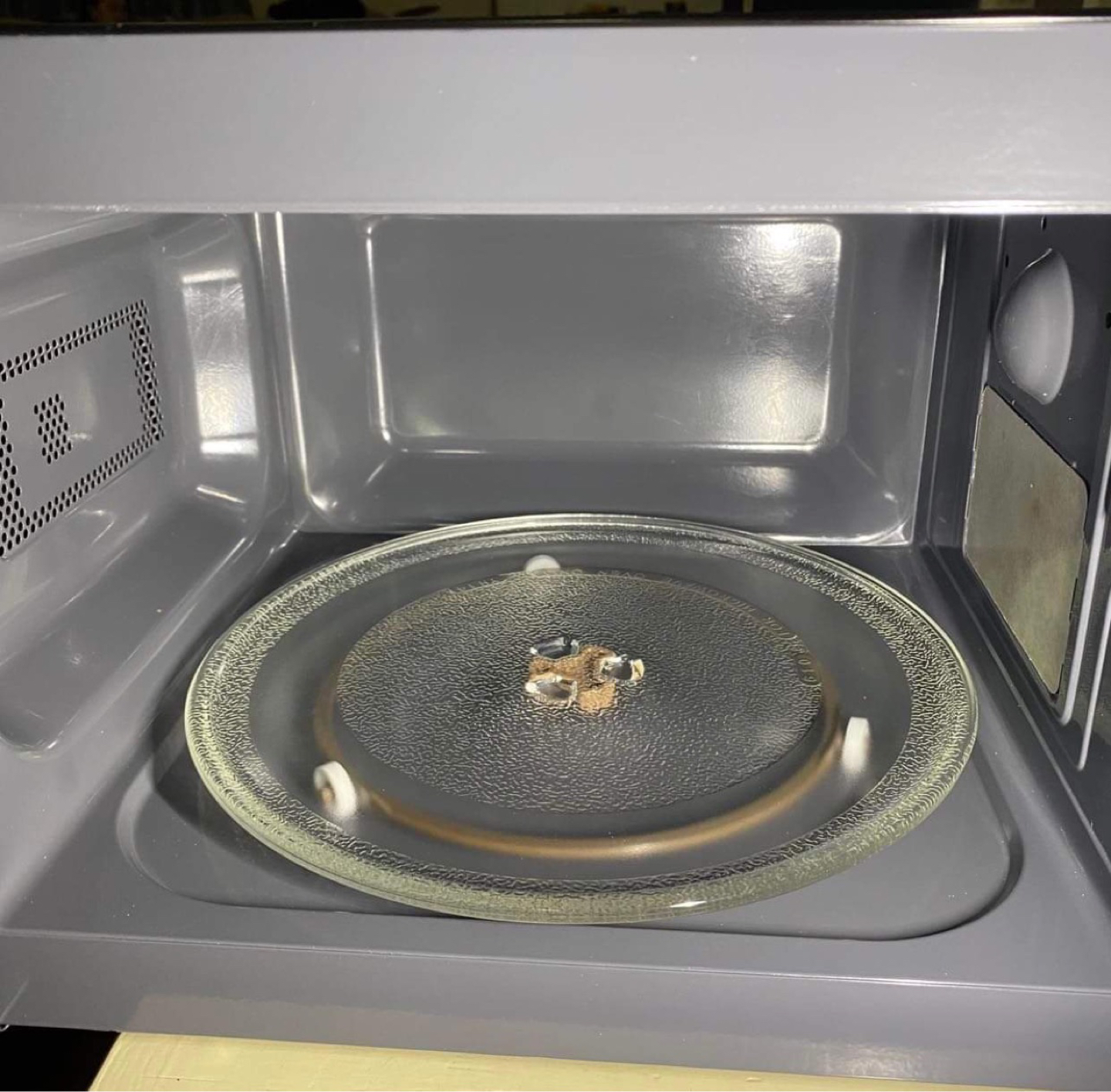 2021 Cusinart Microwave Oven - photo 4