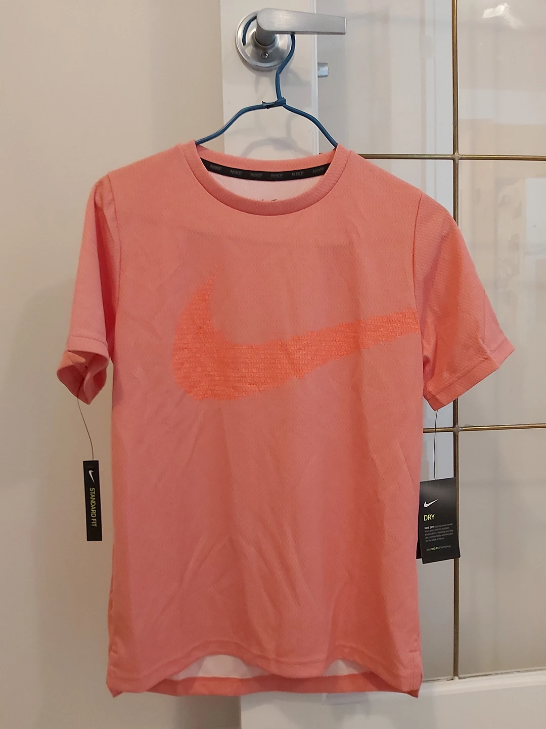 BNWT Nike t-shirt