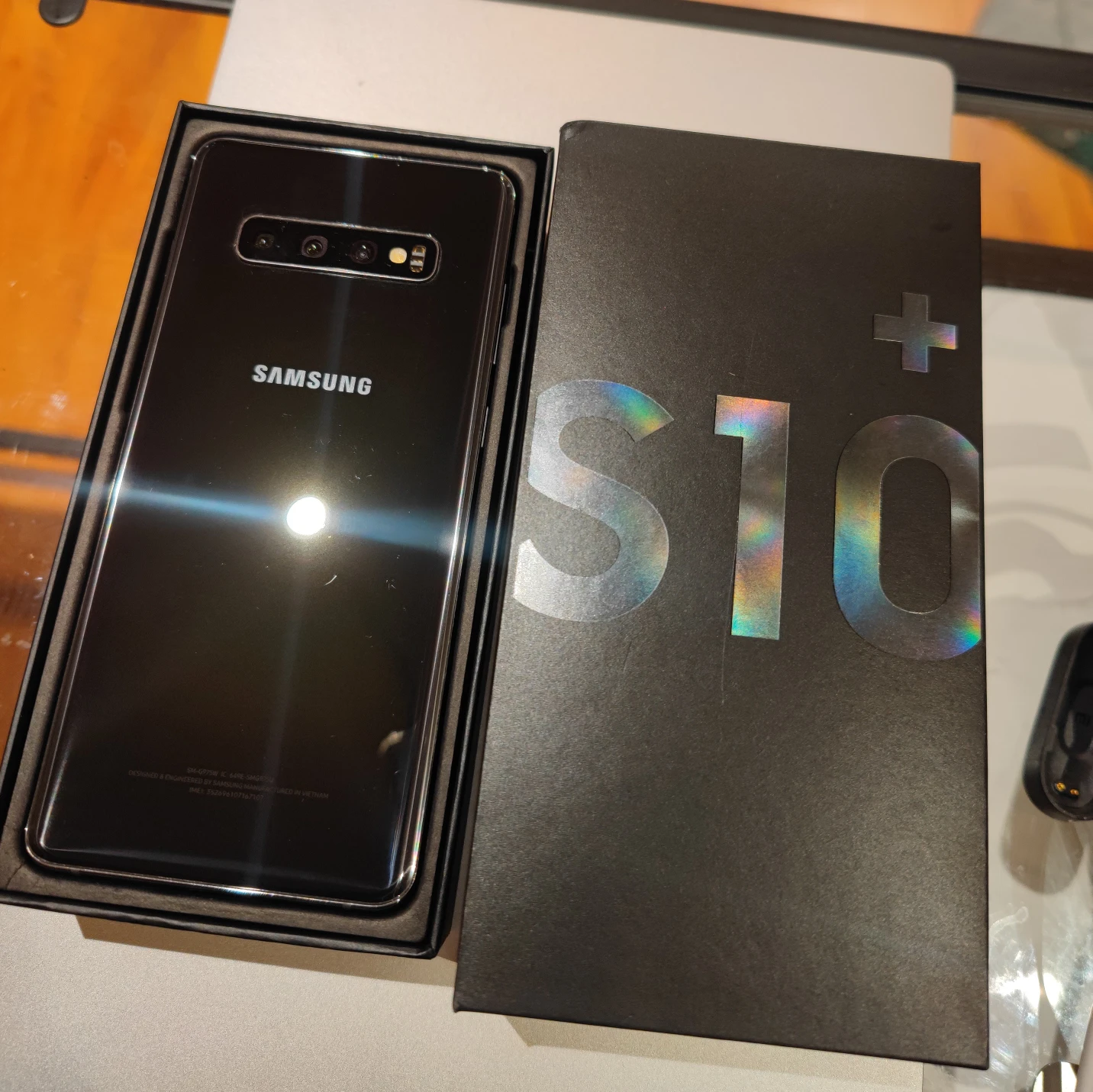 Samsung Galaxy S10+ Plus 8GB x 128GB **Read the details thumbnail