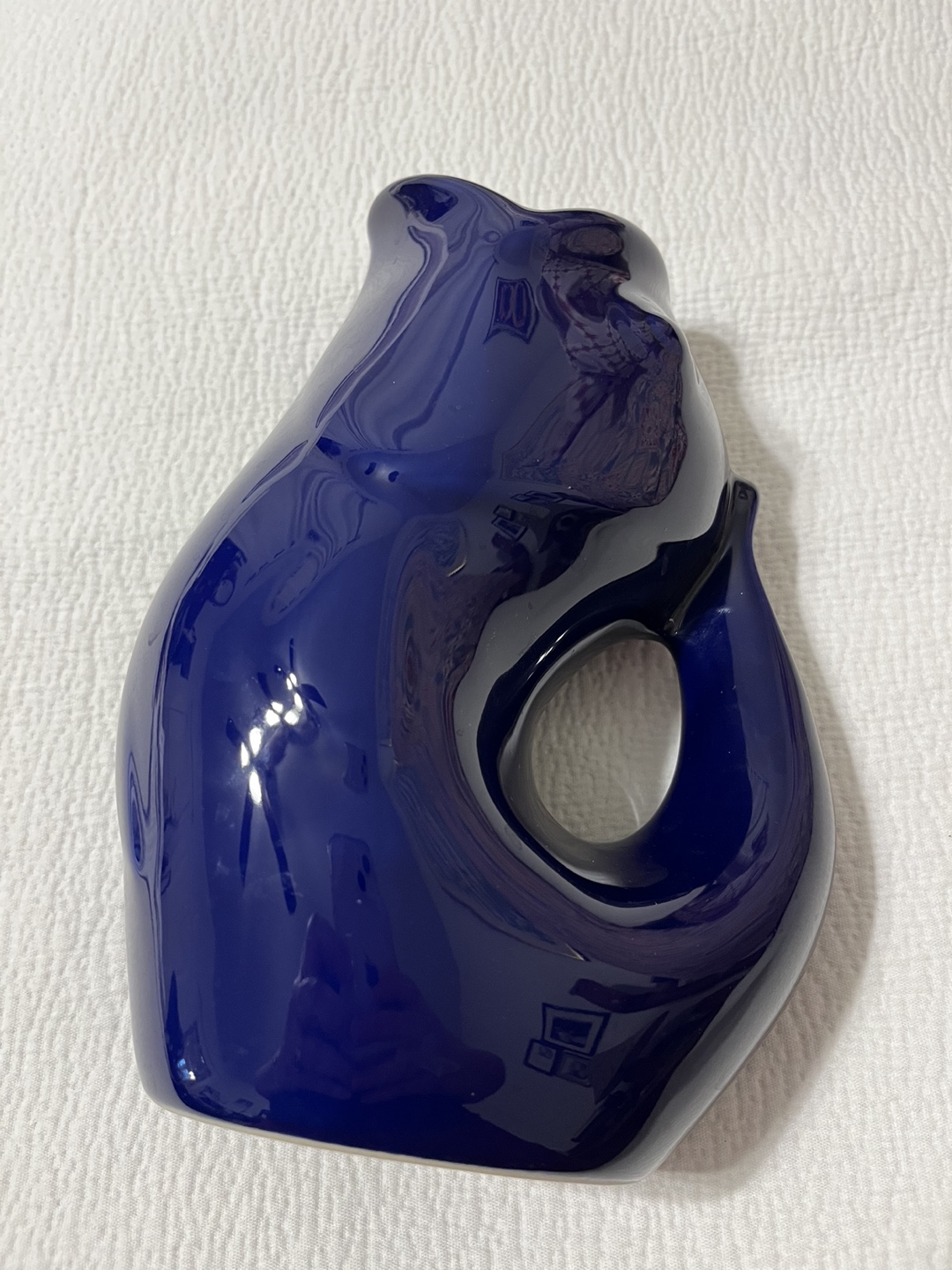 Gurgling fish pitcher
