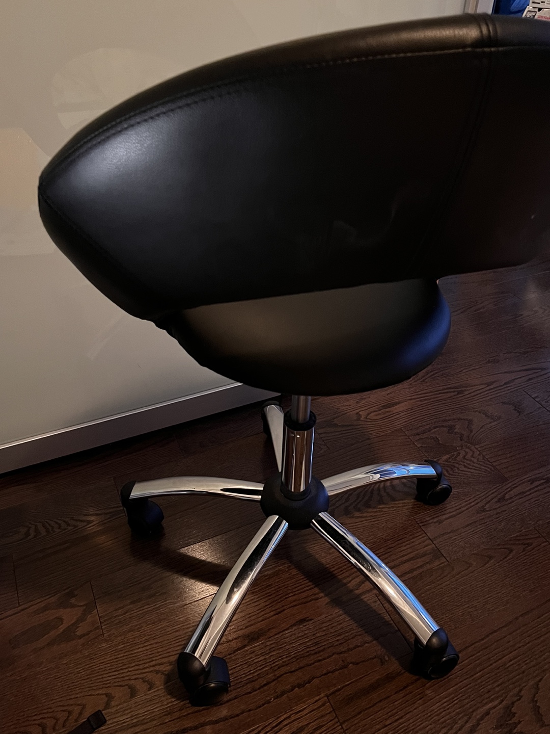 Chair - photo 2