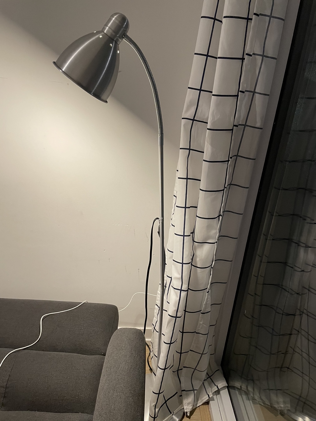 Ikea reading lamp thumbnail