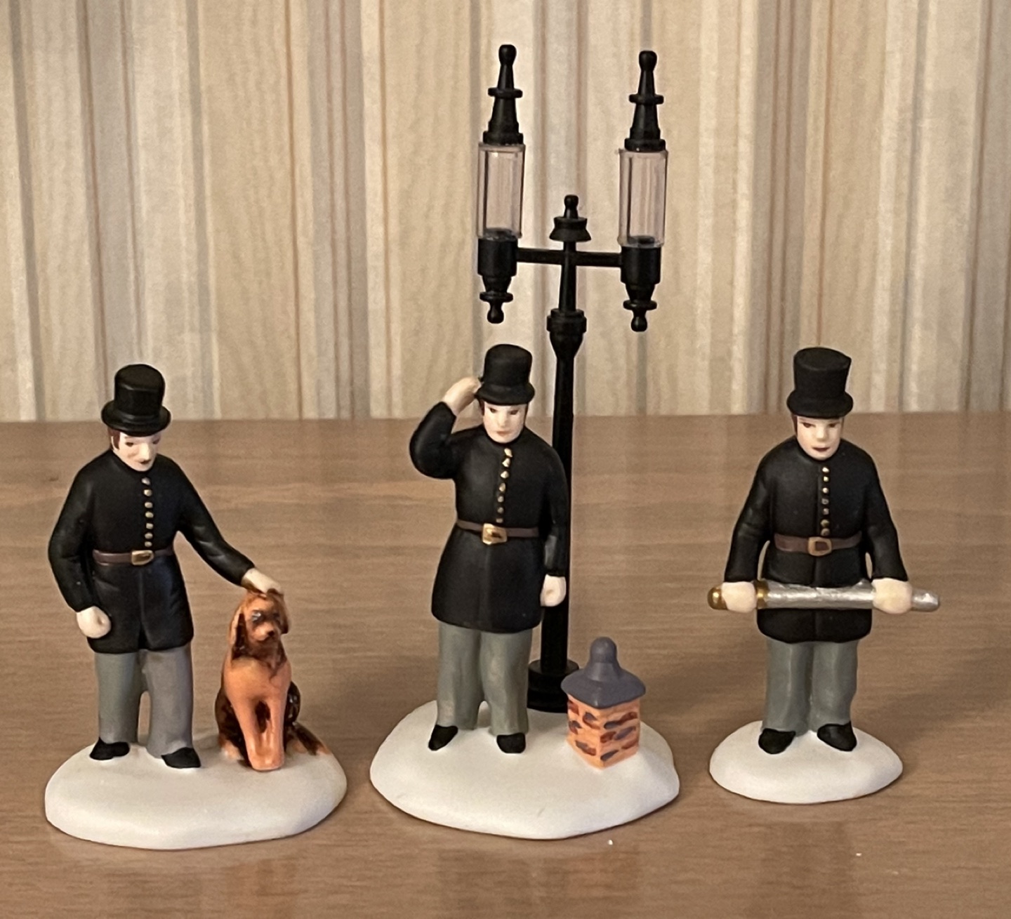 Set of 3 Constables 5579-4
Department 56 Dicken’s Village thumbnail
