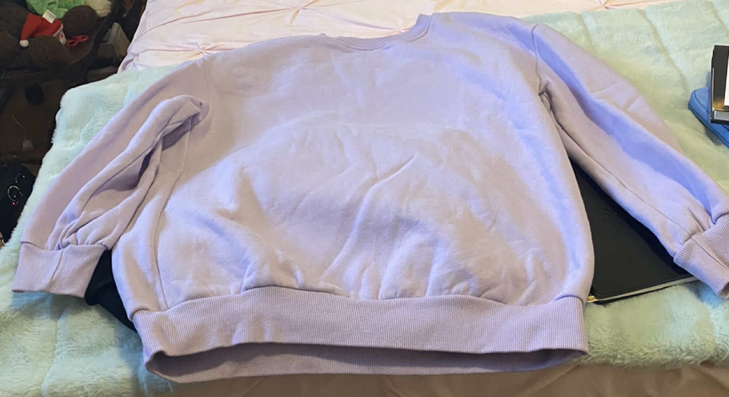 Shein crewneck sweater - photo 2