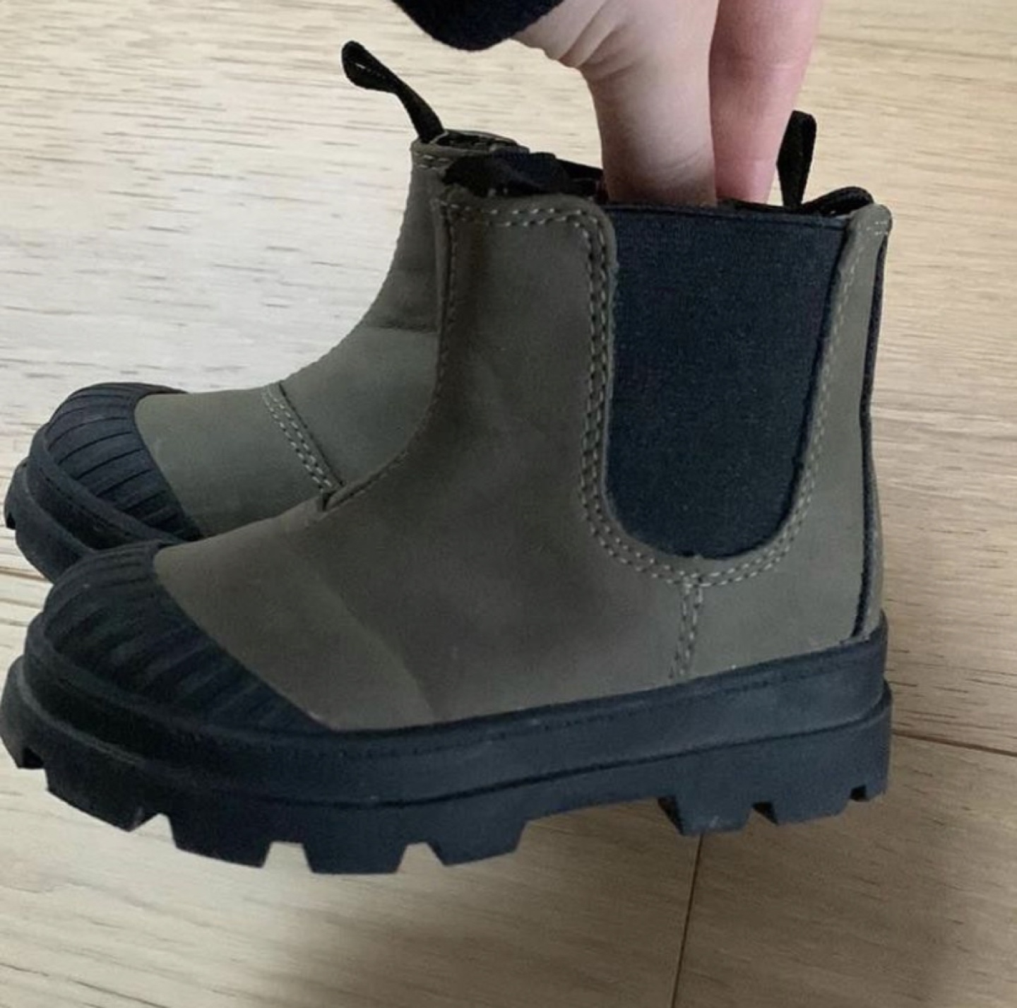 HM Chelsea style boots toddler sz 6T thumbnail