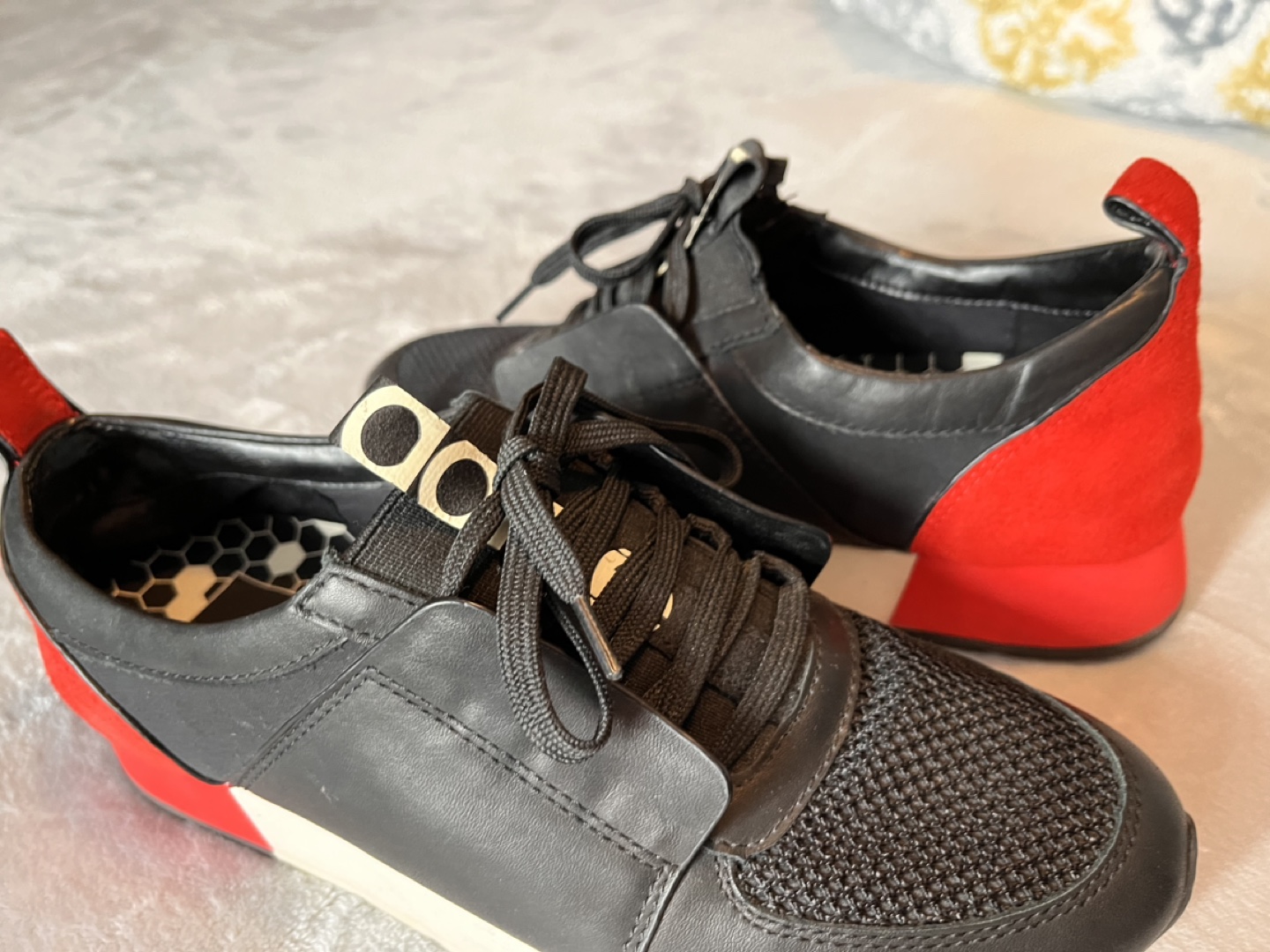 Dolce Vita Women's YANA Sneaker image indicator(2)