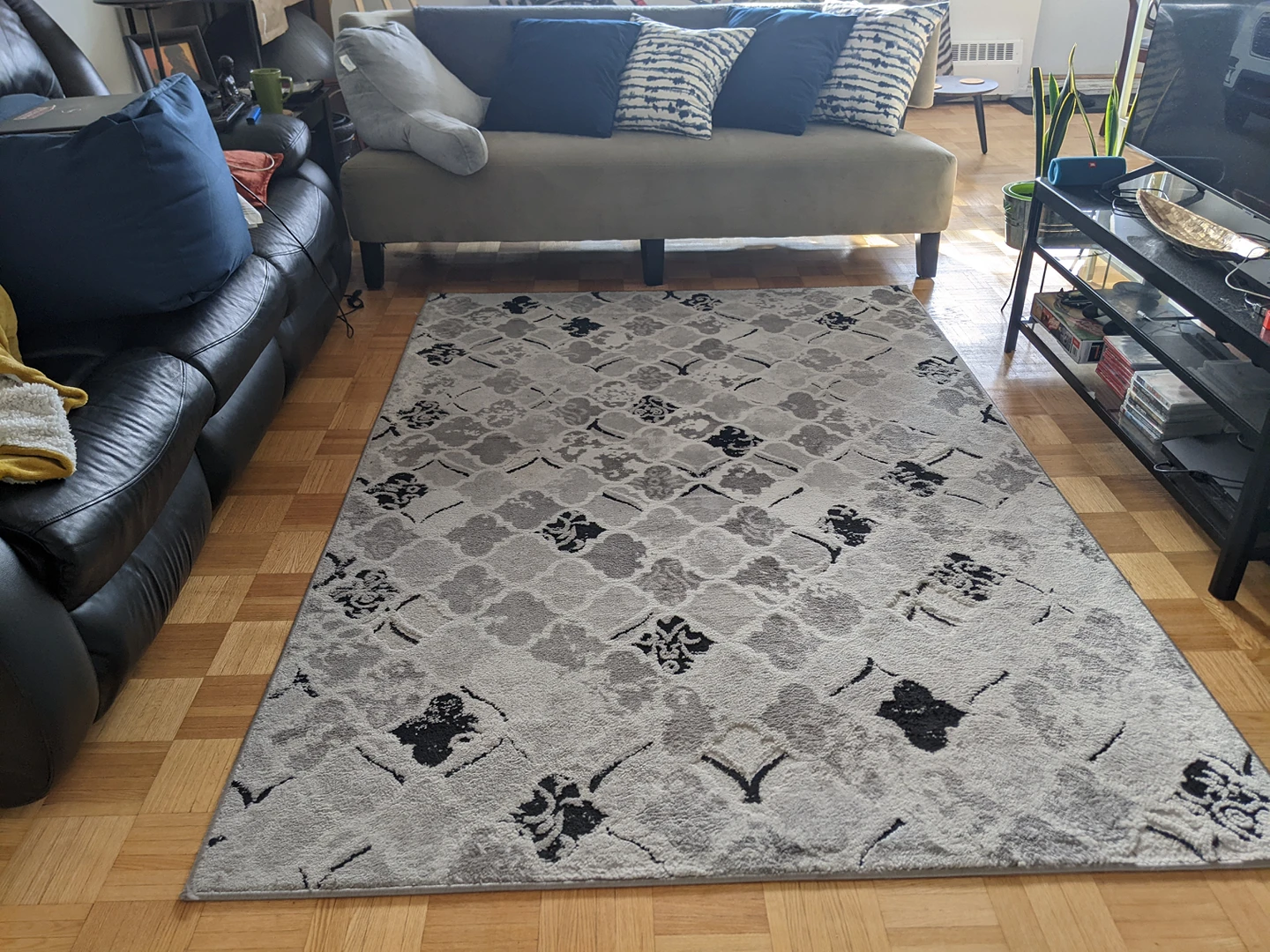 5x8 Feet Carpet/Rug thumbnail