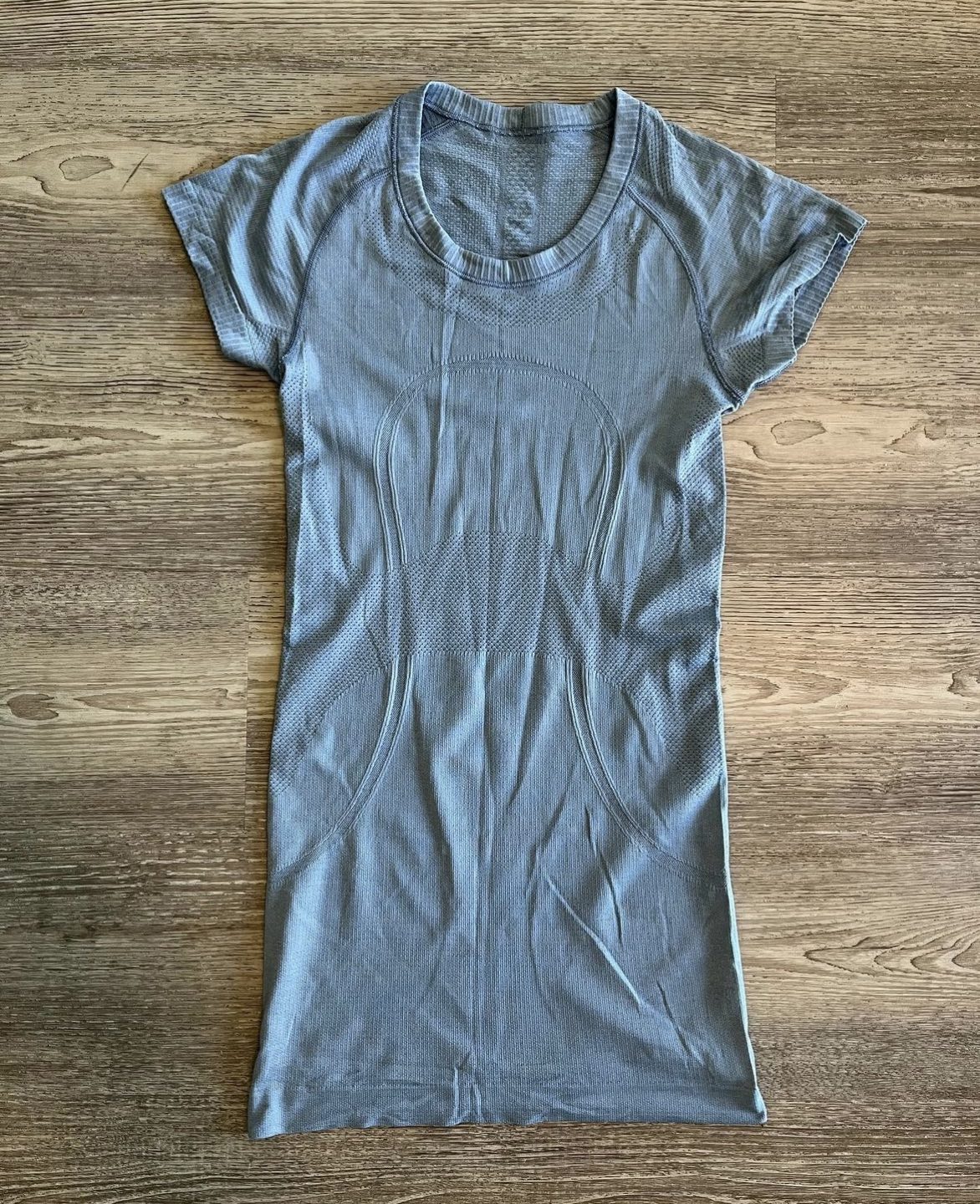 Lululemon tee