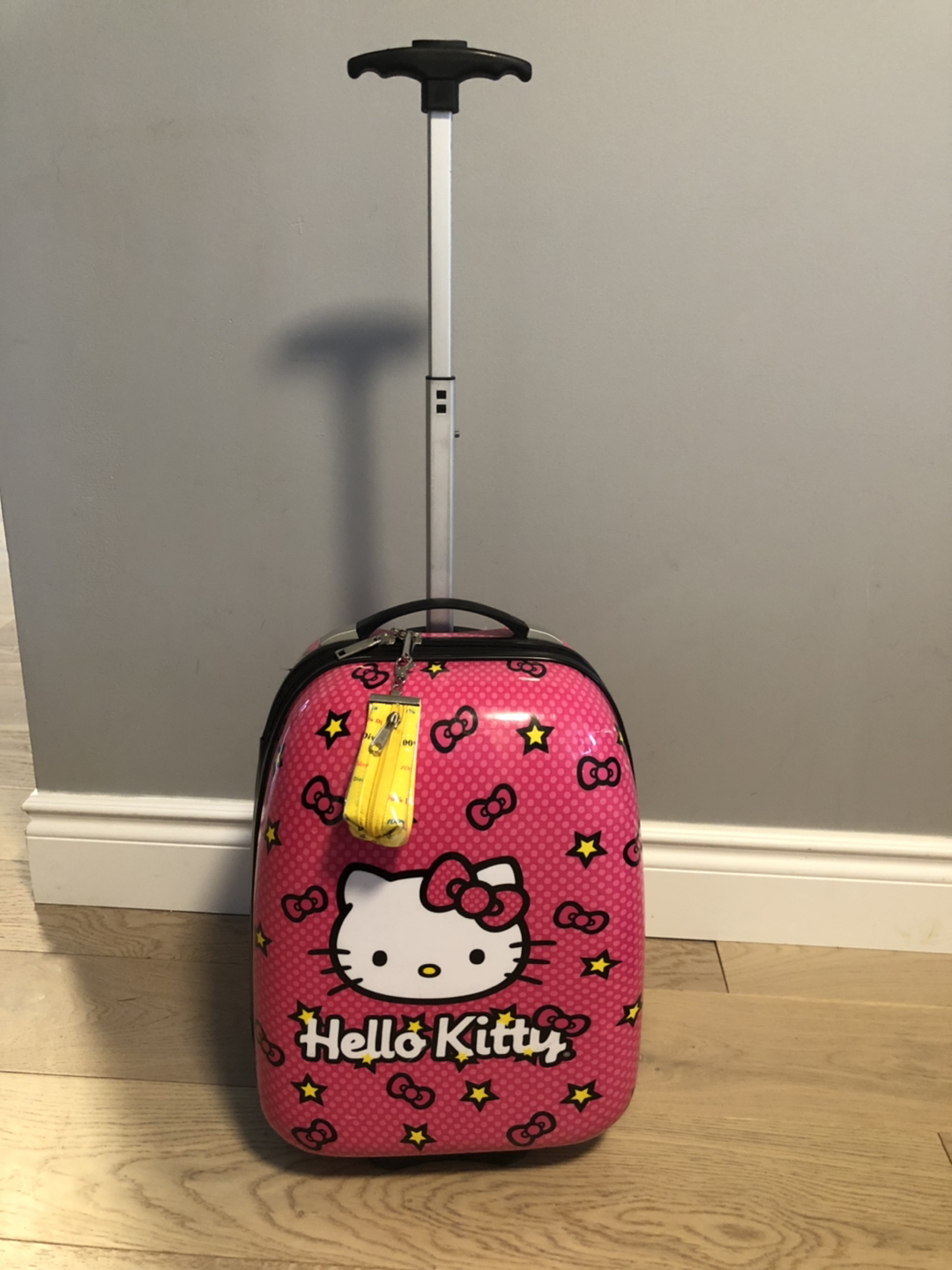 Hello Kitty kids luggage thumbnail