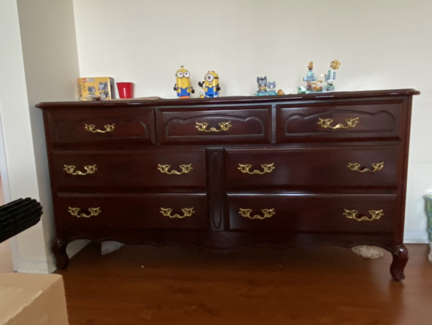 Beautiful Mahogany Dresser - photo 2