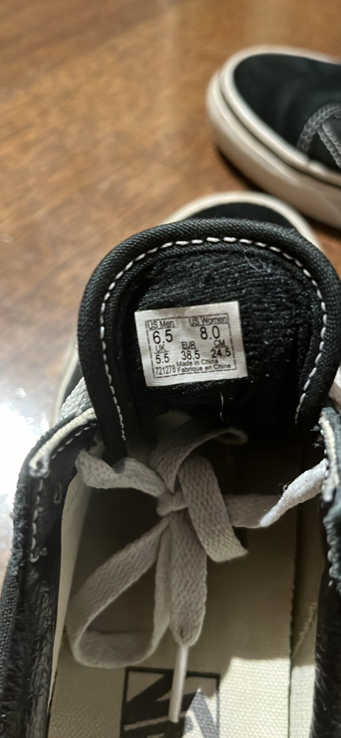 Vans Old Skool Shoe Women’s 8 image indicator(4)