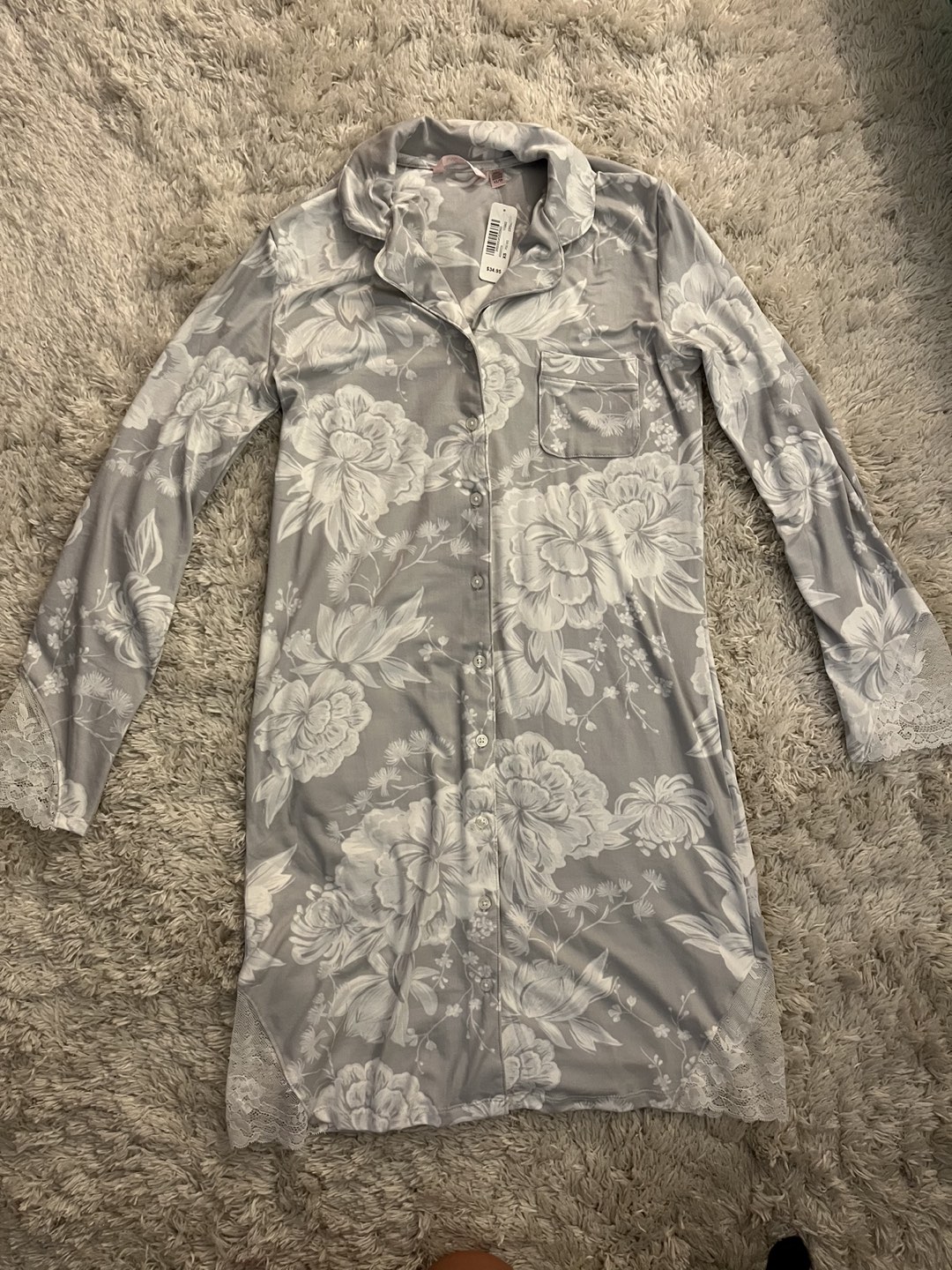 Brand new with tags La Vein Rose PJ gown soft with lace accents thumbnail