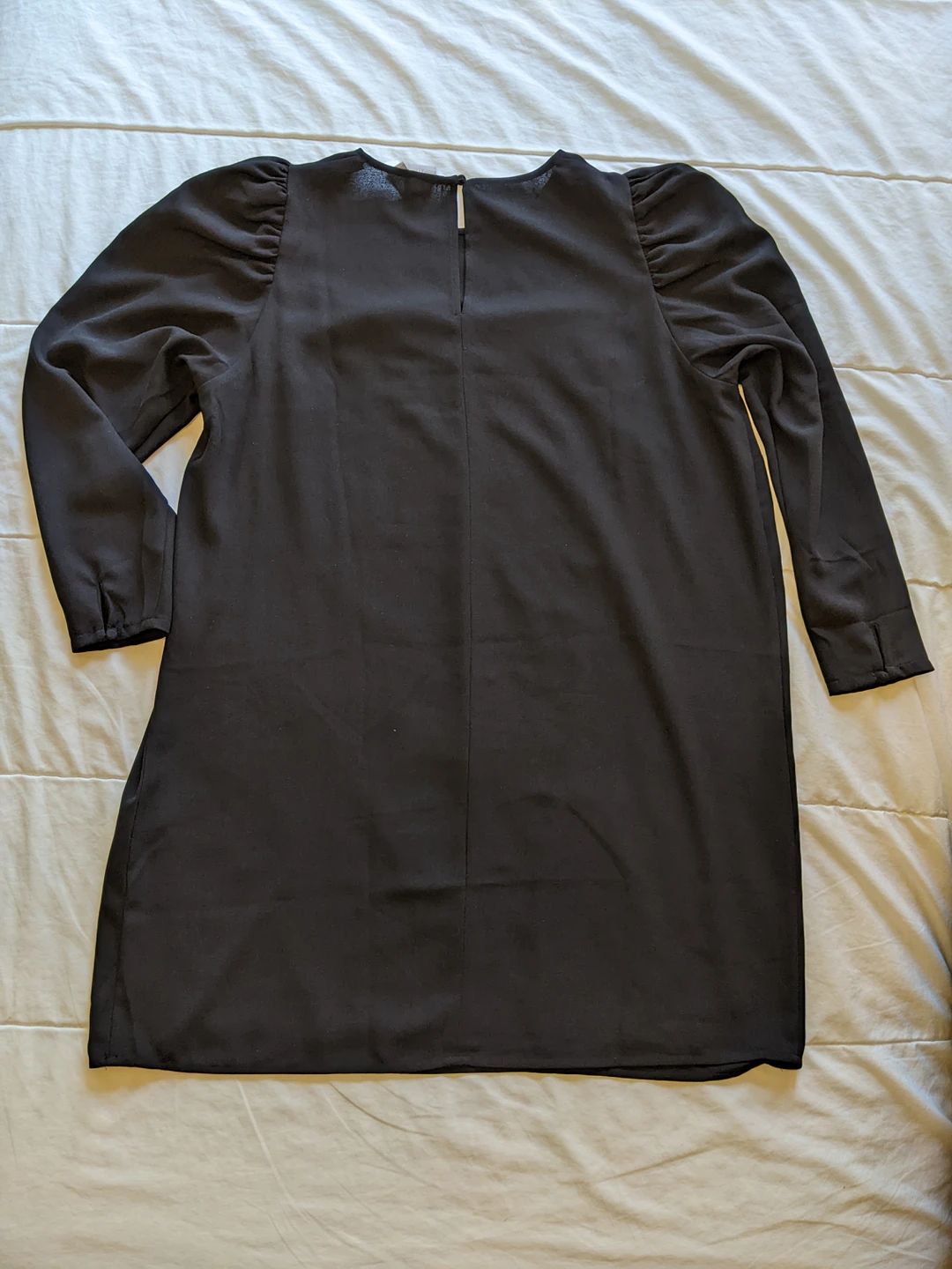 H&M Puff-sleeved Dress NEVER WORN TAG STILL ON image indicator(3)