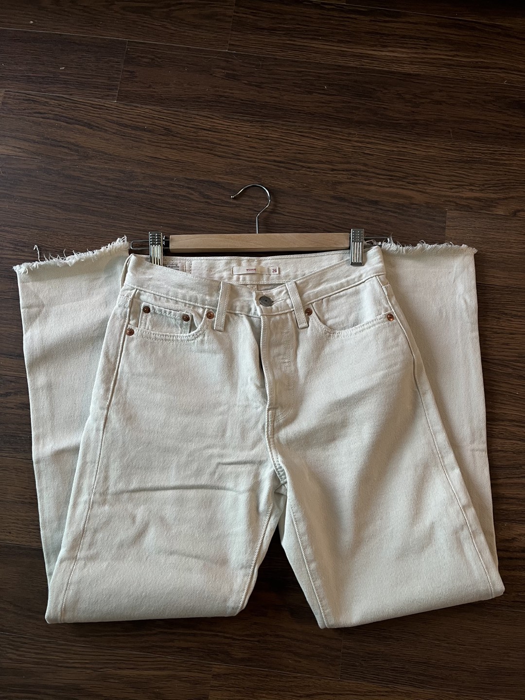 Levis Wedgie Ivory Jeans (Never worn)