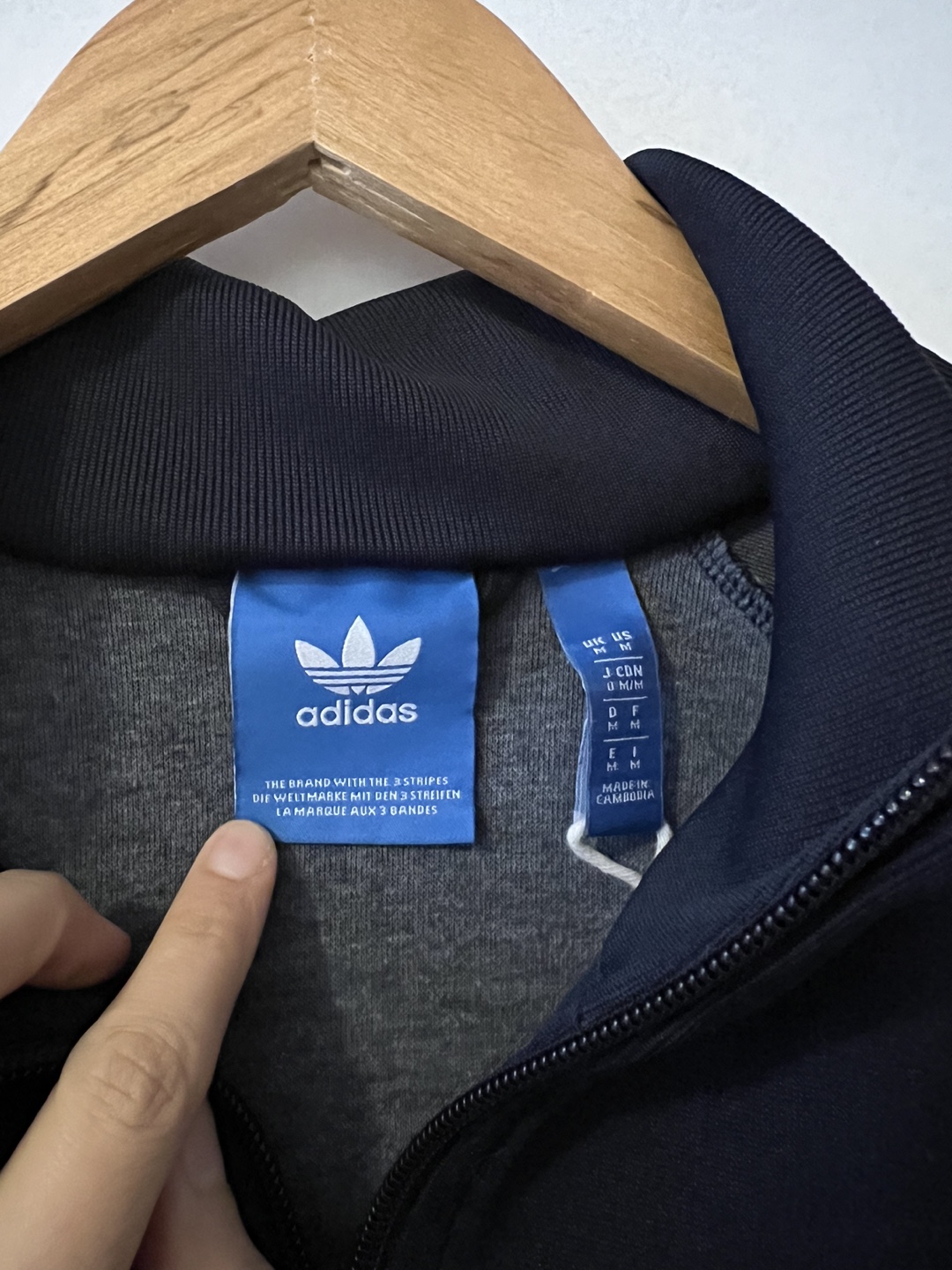 Vintage Adidas track Jacket US M - photo 2