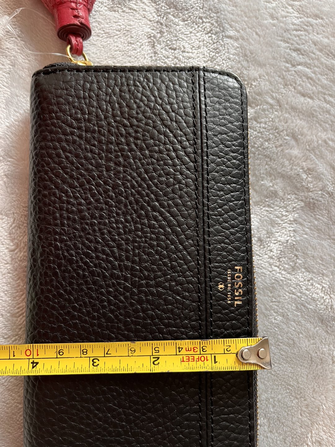 Fossil leather wallet image indicator(3)