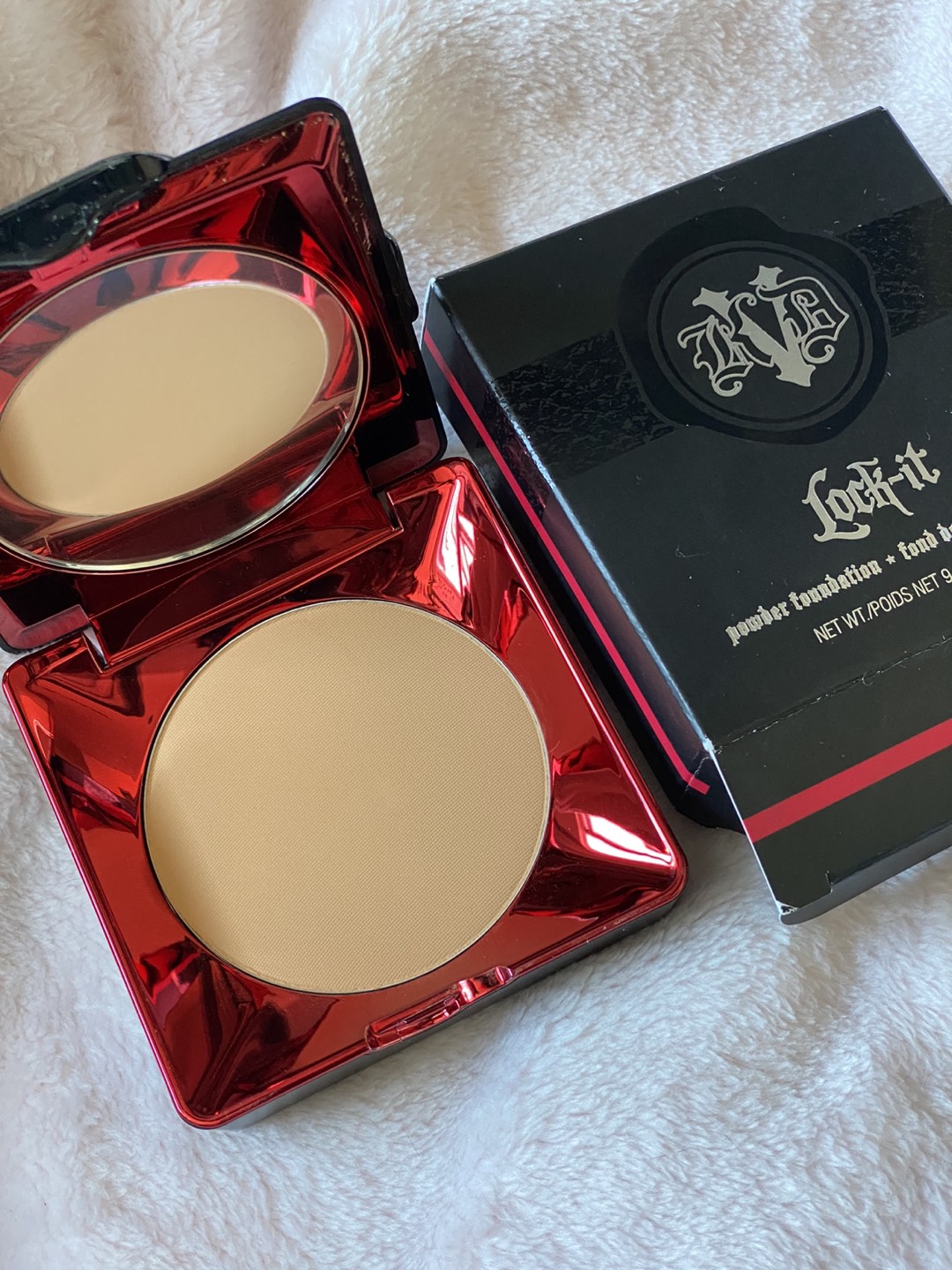 Kat Von D lock-it powder foundation thumbnail