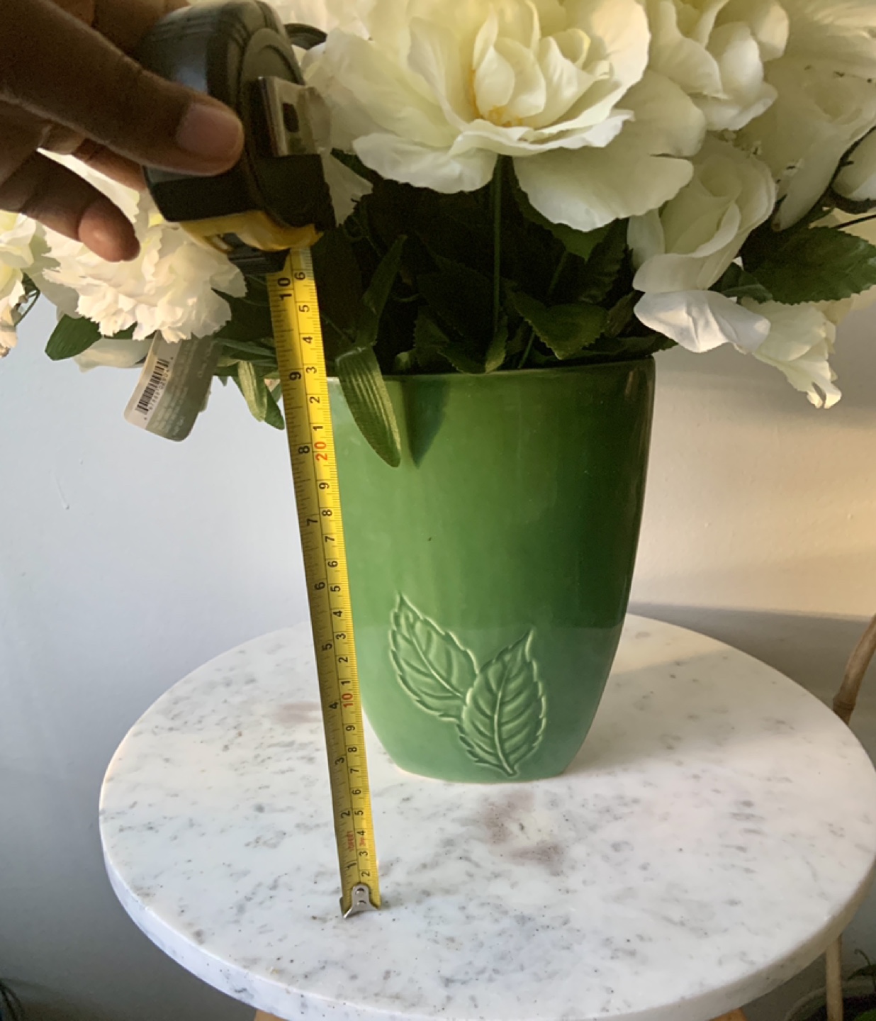 Beautiful artificial flowers with vase image indicator(6)