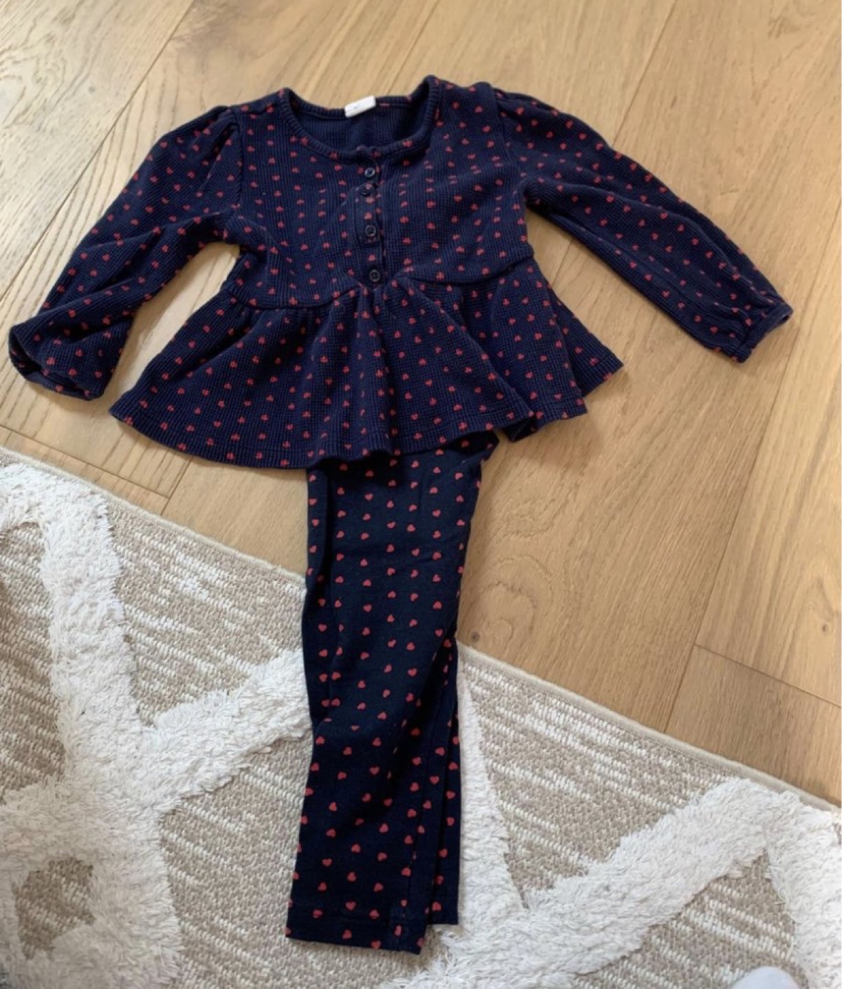 Gap 3T leggings and peplum top thumbnail