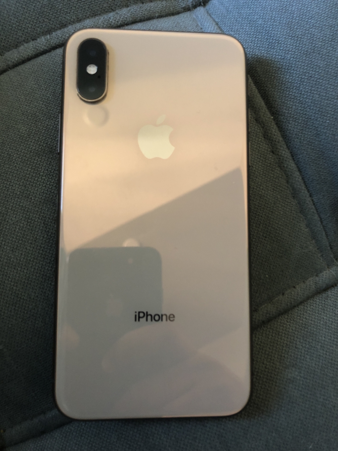 IPHONE XS unlocked. thumbnail