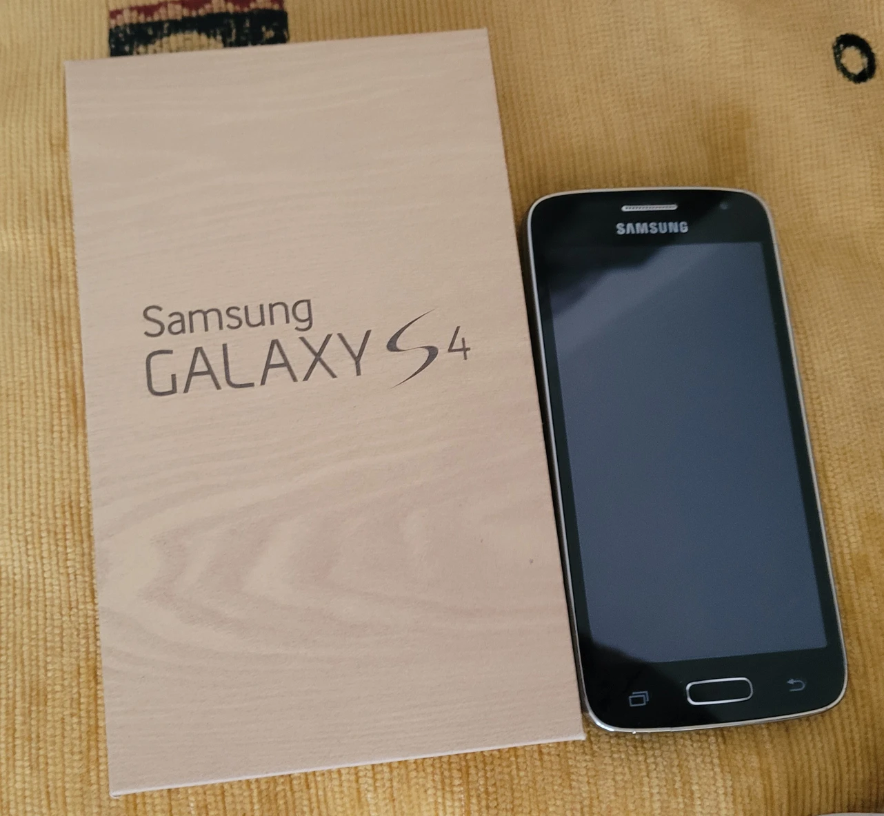 mobile galaxy 4