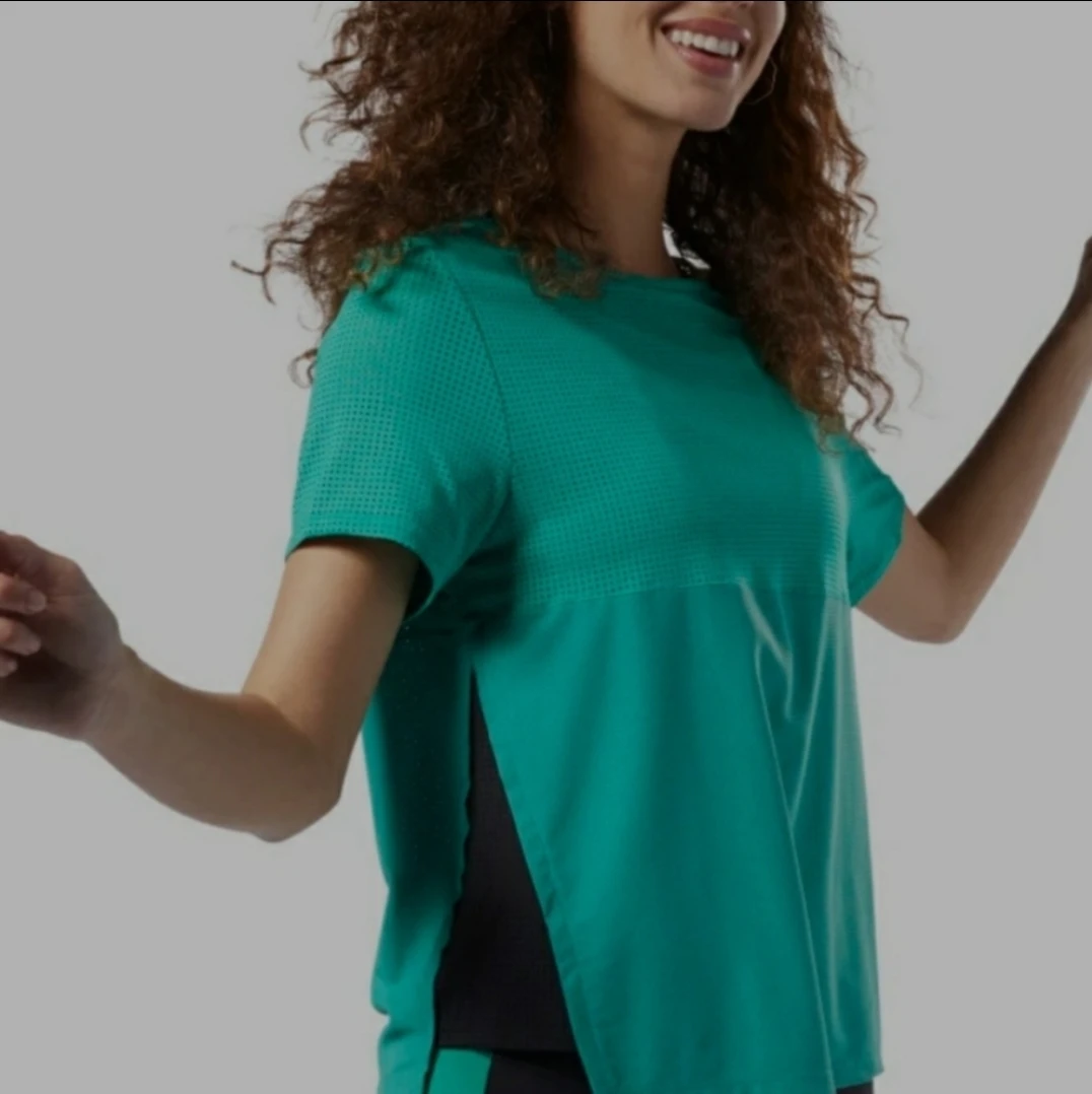 Reebok perforated performance top - photo 2