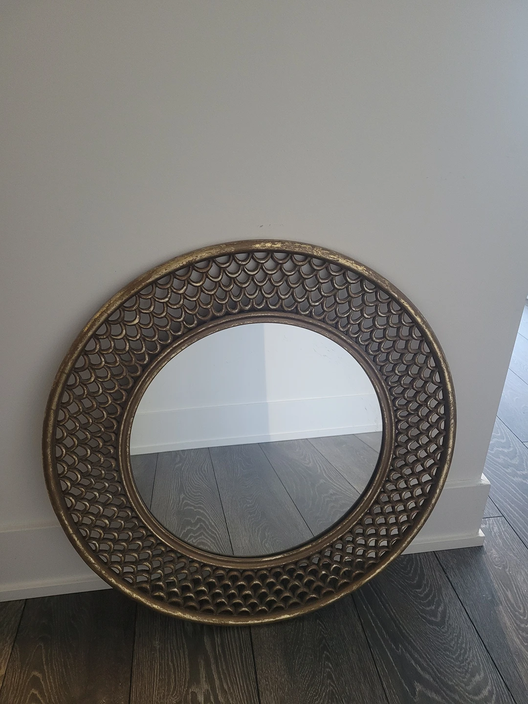mirror thumbnail