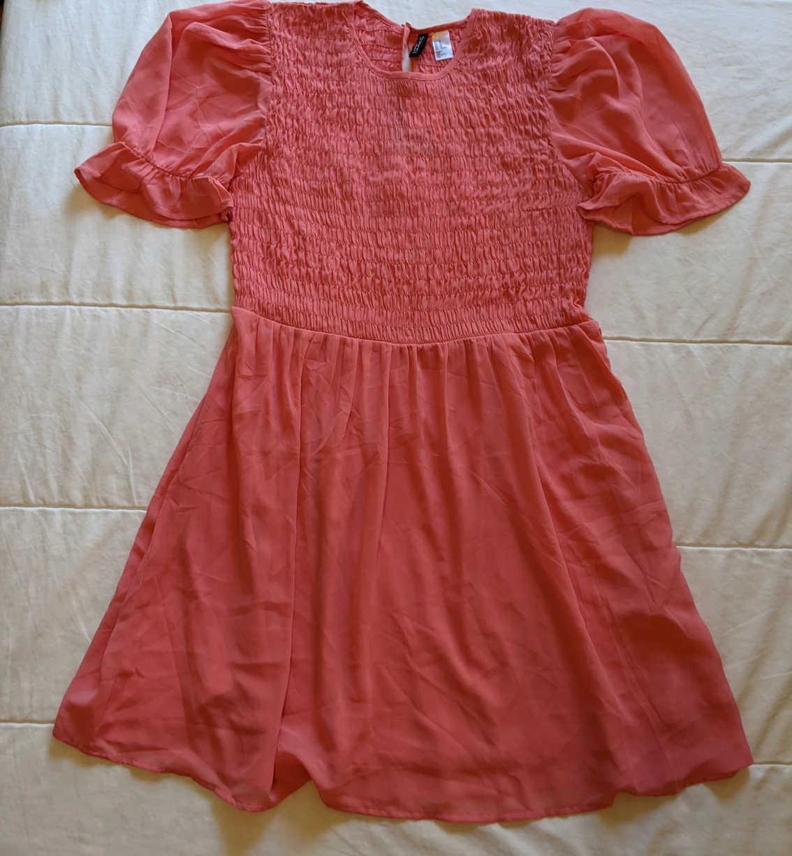 H&M smocked bodice dress never worn tags still on - photo 2