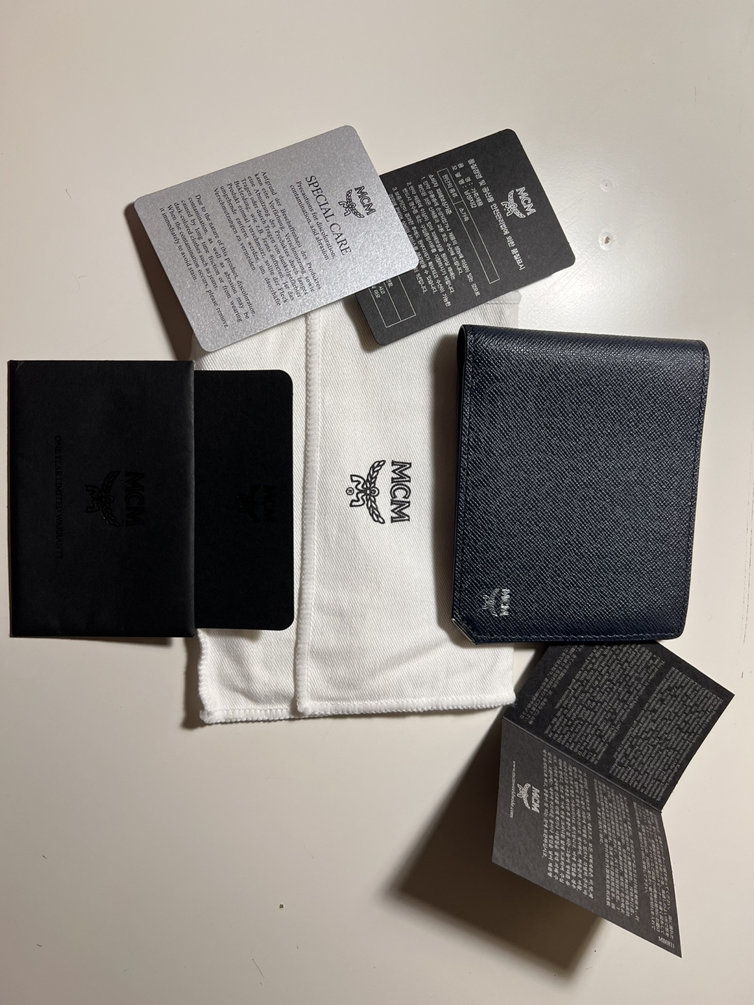 MCM) New Bric Bifold Wallet