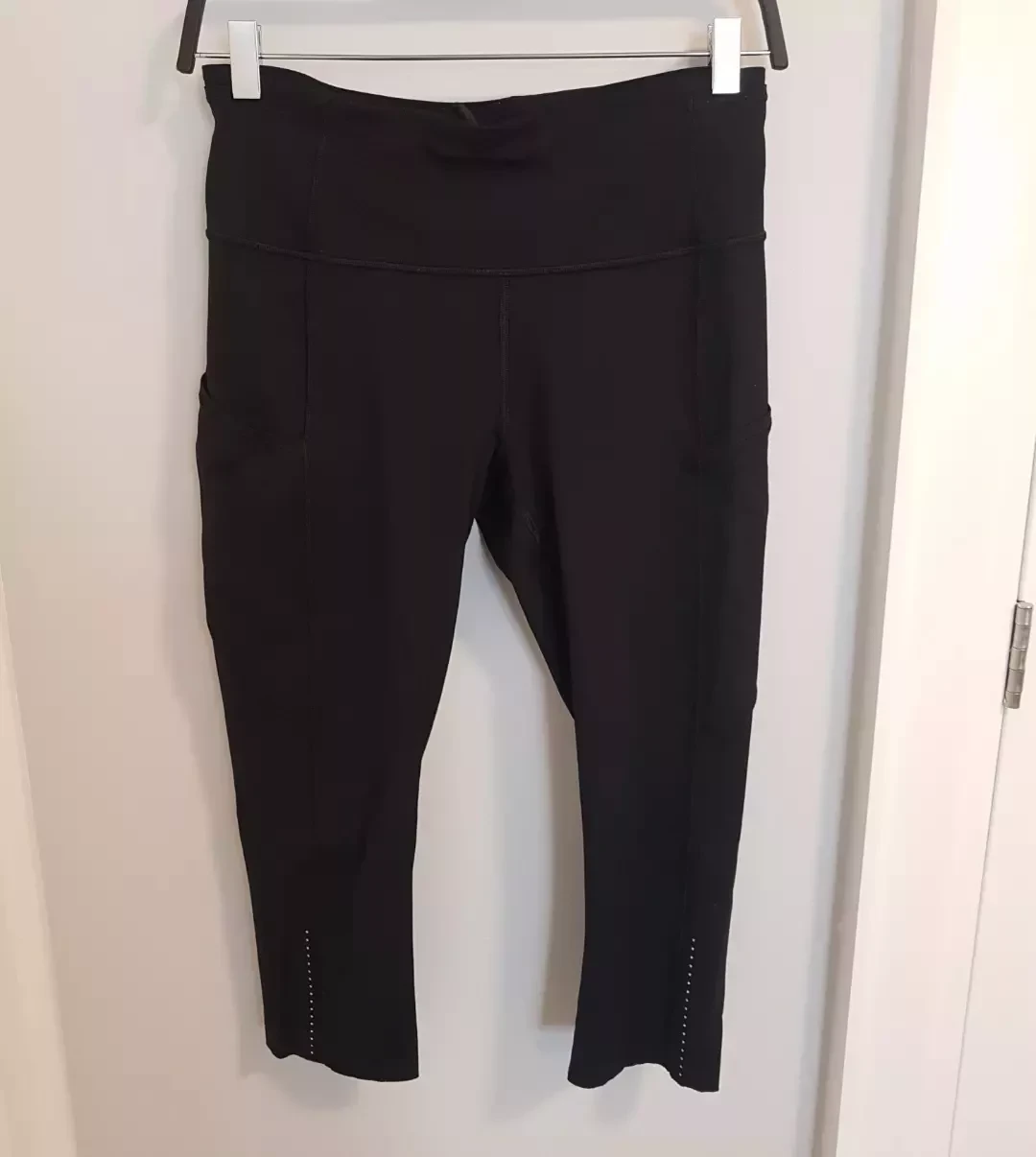 Lululemon cropped leggings image indicator(2)
