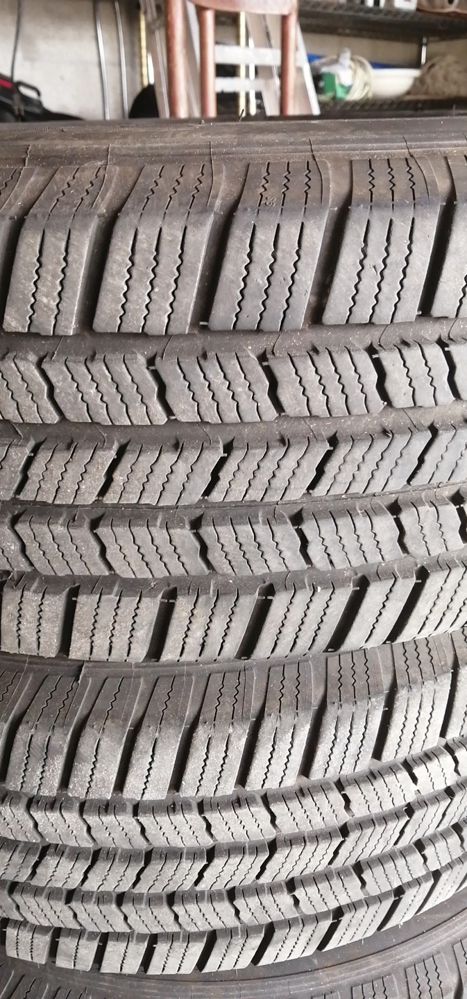 Lexus 19" Wheels with Michelin Tires - photo 3