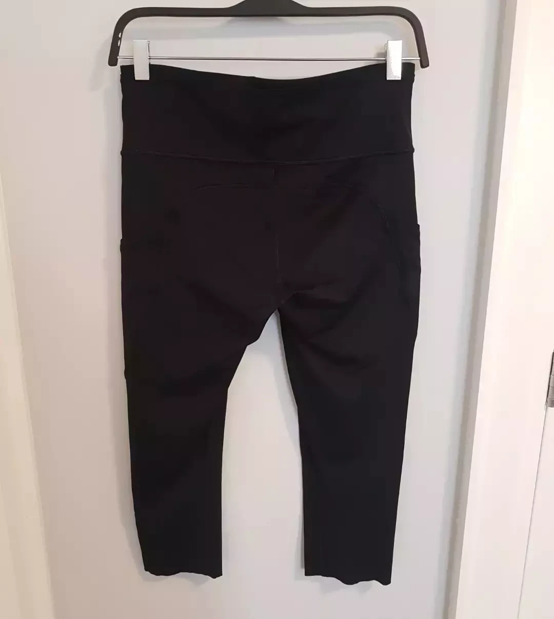 Lululemon cropped leggings image indicator(3)