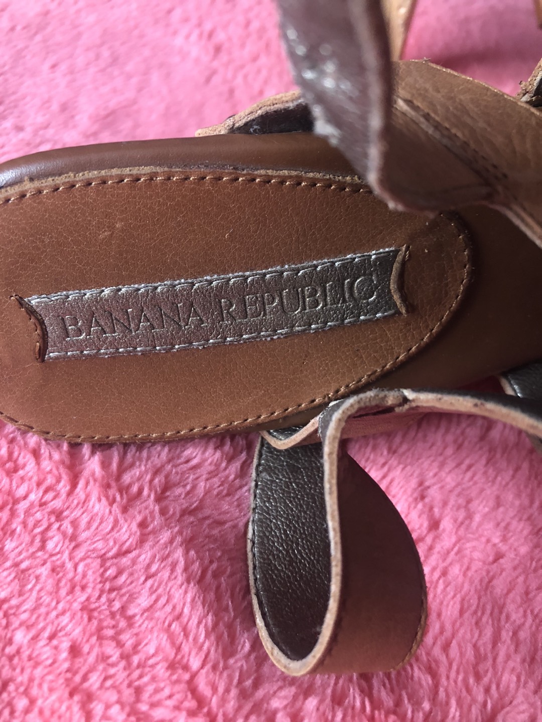 Banana Republic high heels image indicator(2)