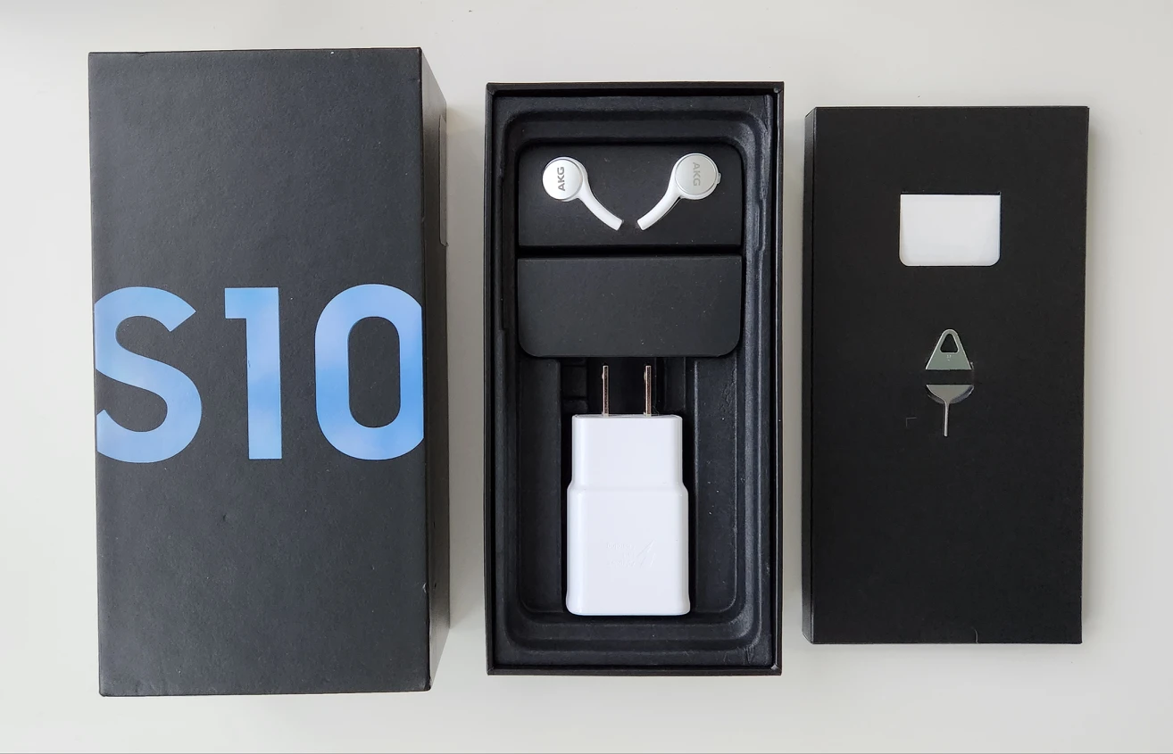 Unlocked Blue Samsung Galaxy S10 128GB + Otterbox Accessories image indicator(2)