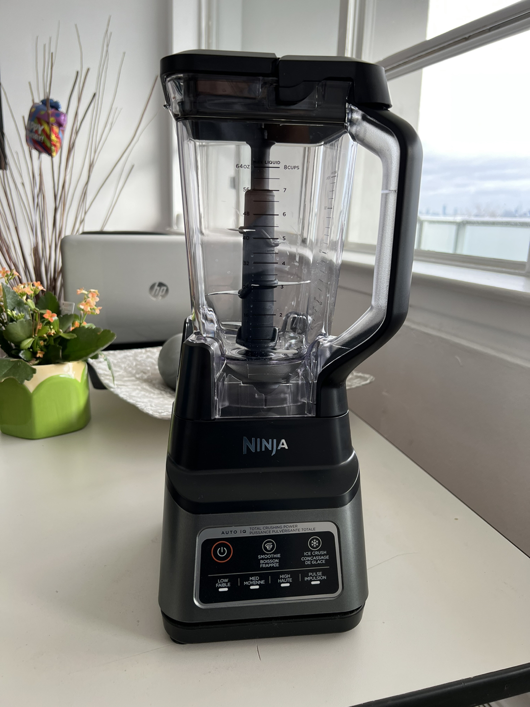 Ninja professional blender 1400w thumbnail