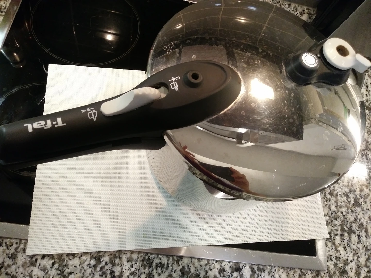 T-fal pressure pot - 7L - photo 2