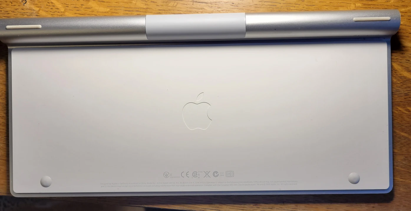 Apple wireless keyboard with case / tablet holder - photo 2