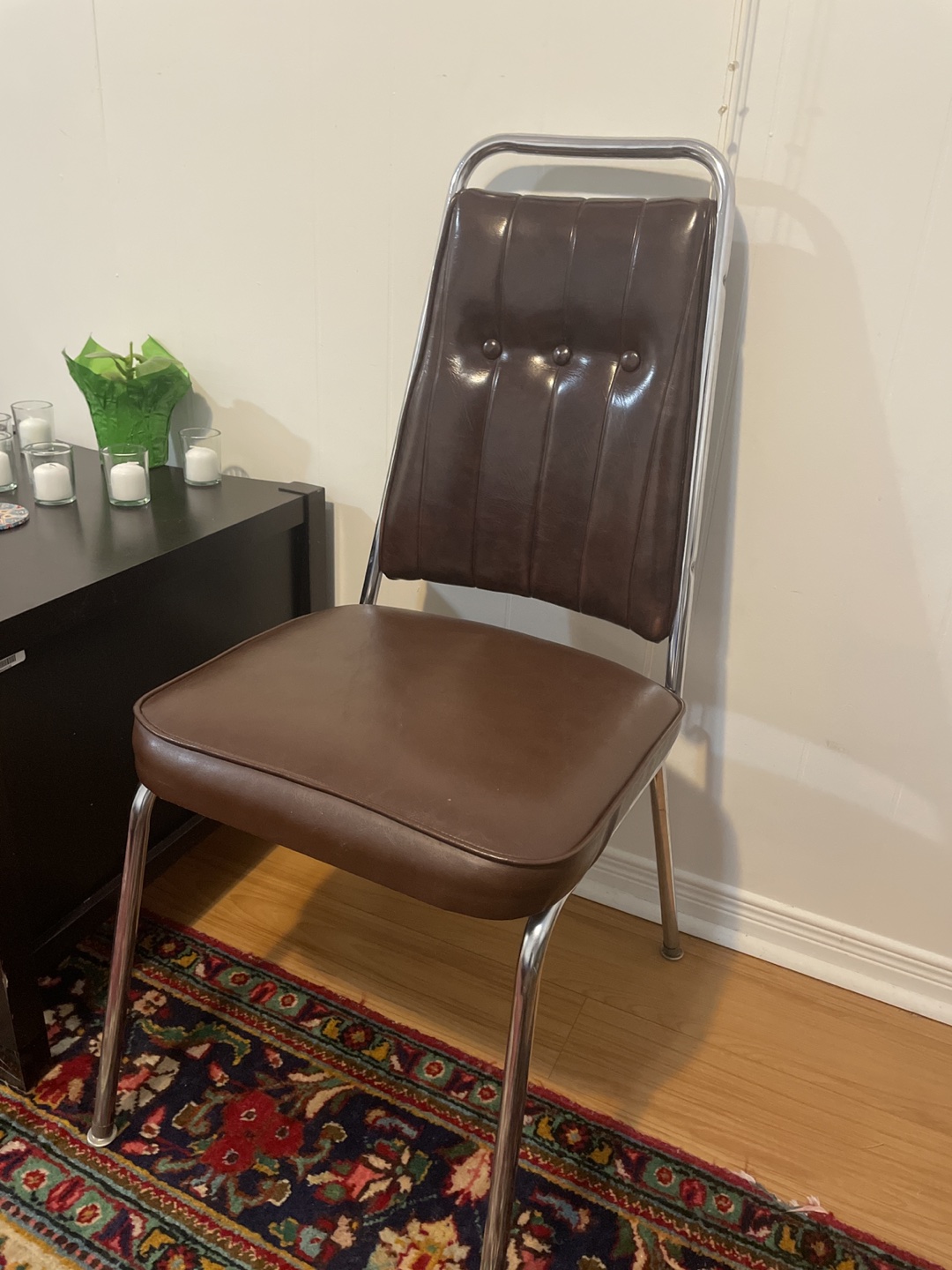 4 Brand new Chairs - photo 2