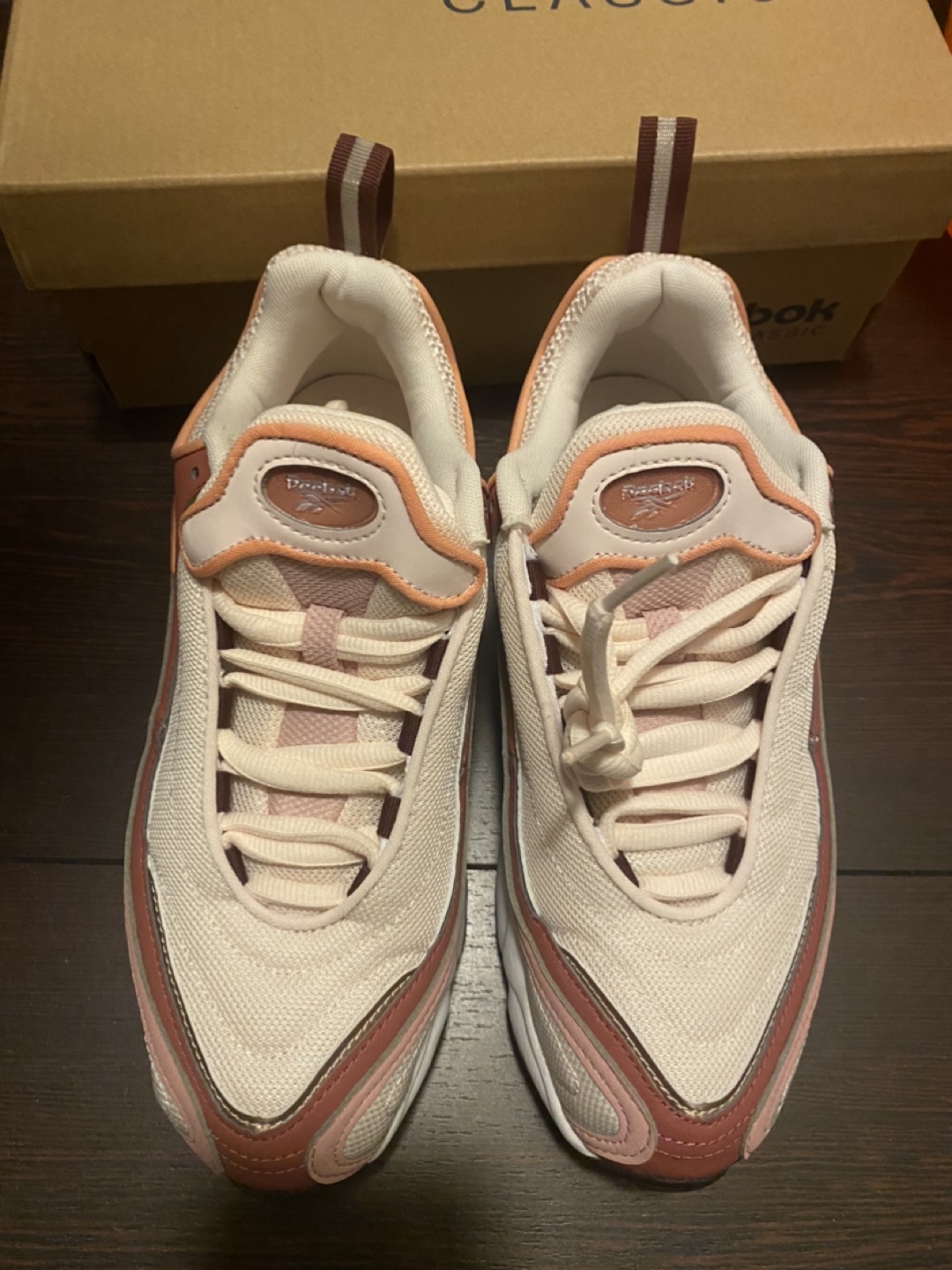 New！Reebok women sneaker  us7.5 - photo 2