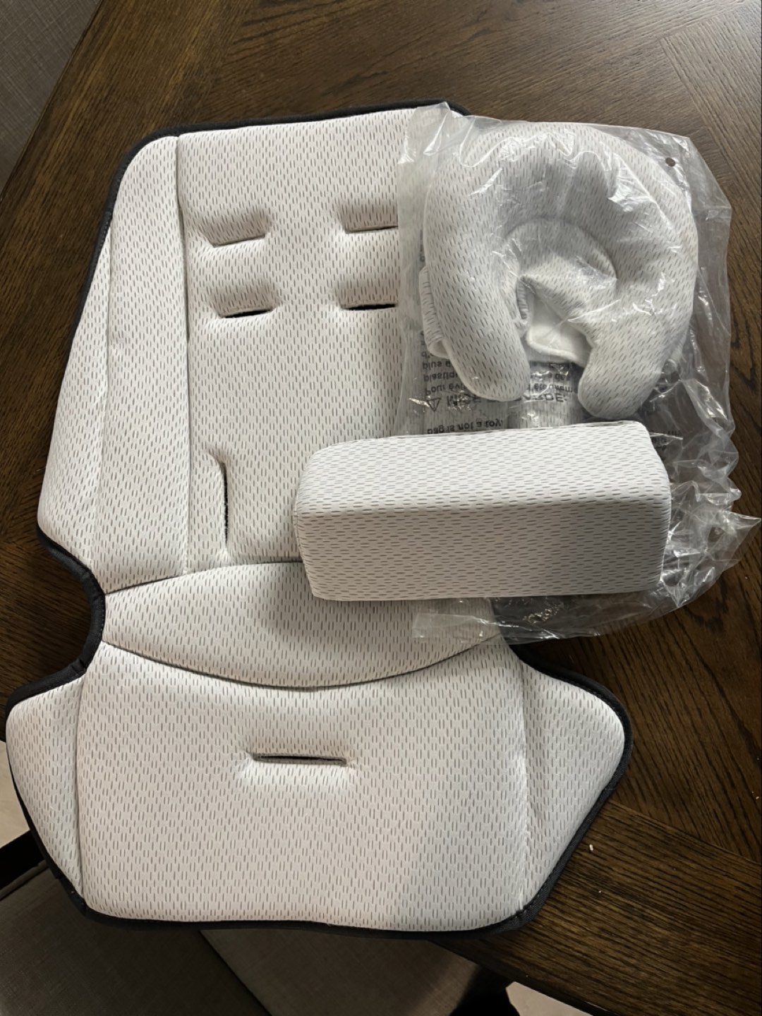 Uppababy Mesa infant carseat - photo 3