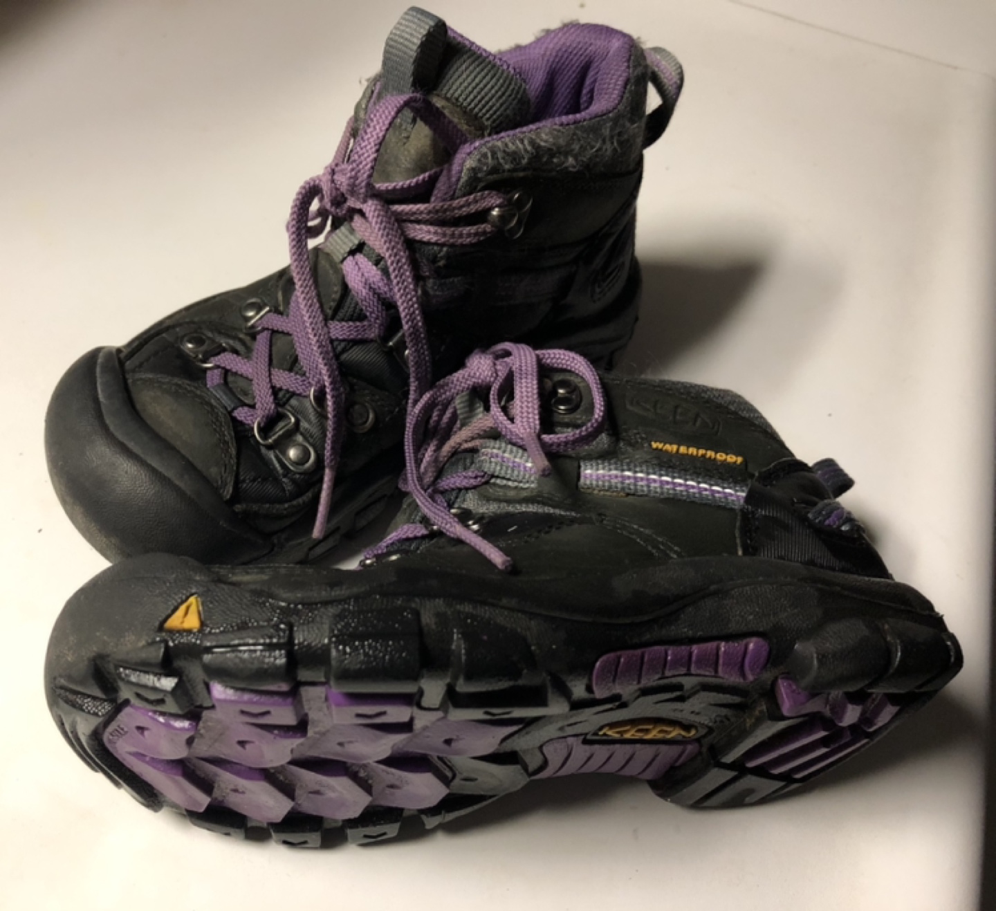 Girls Keen size toddler 13 Targhee waterproof hiking boots thumbnail