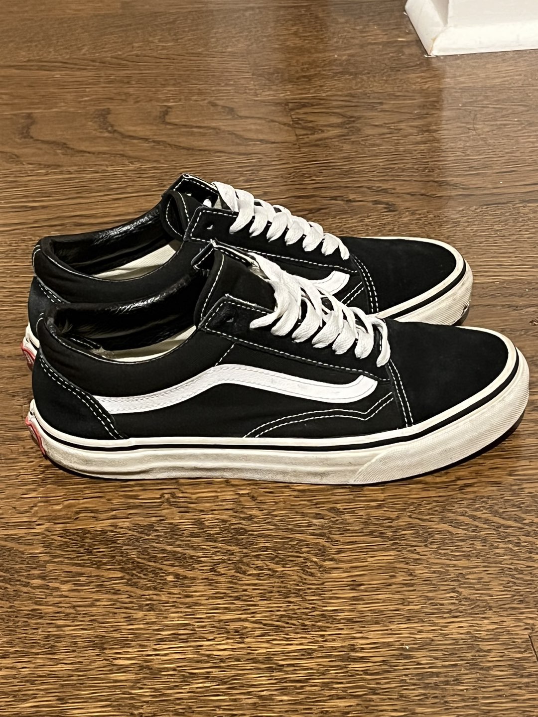 Vans Old Skool Shoe Women’s 8 image indicator(2)