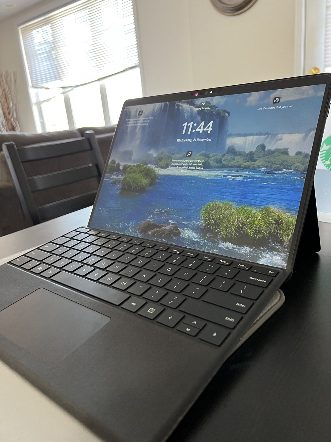 Microsoft Surface Pro X 500GB SSD, 8GB RAM thumbnail