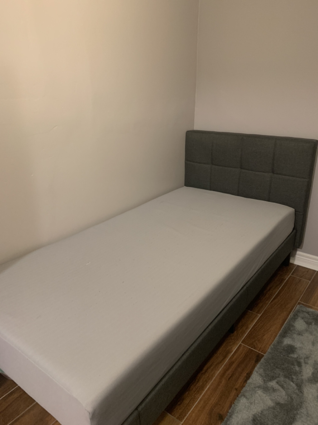 Twin/Single bed with a mattress image indicator(2)