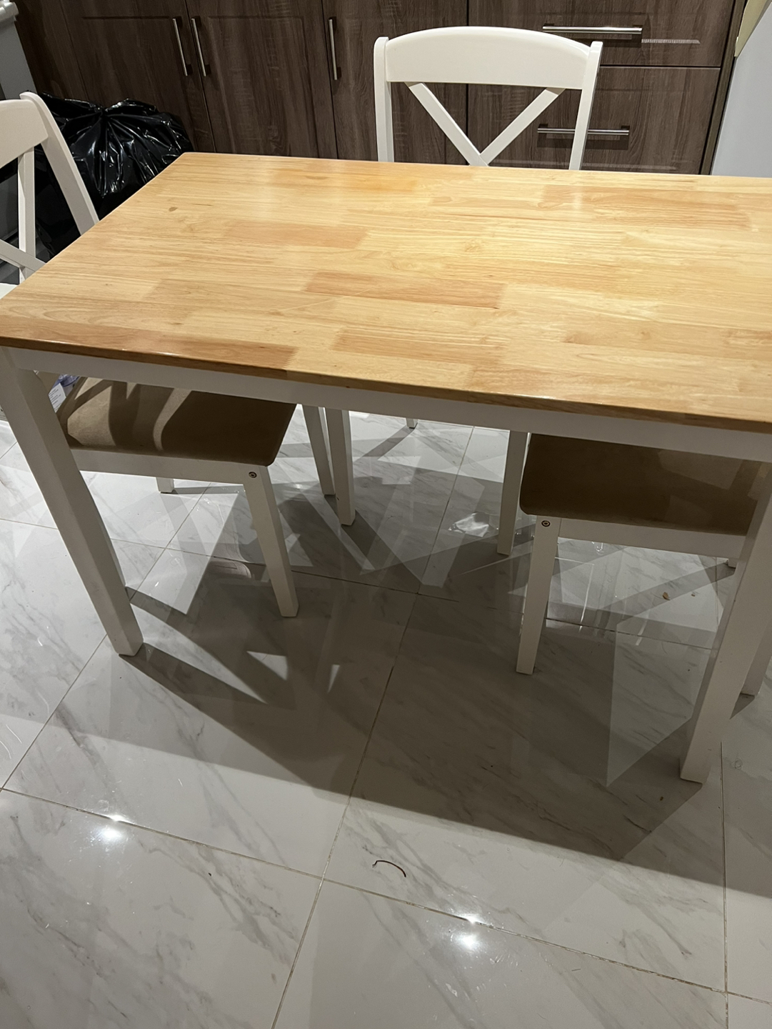 Small kitchen table with 4 chairs - photo 2