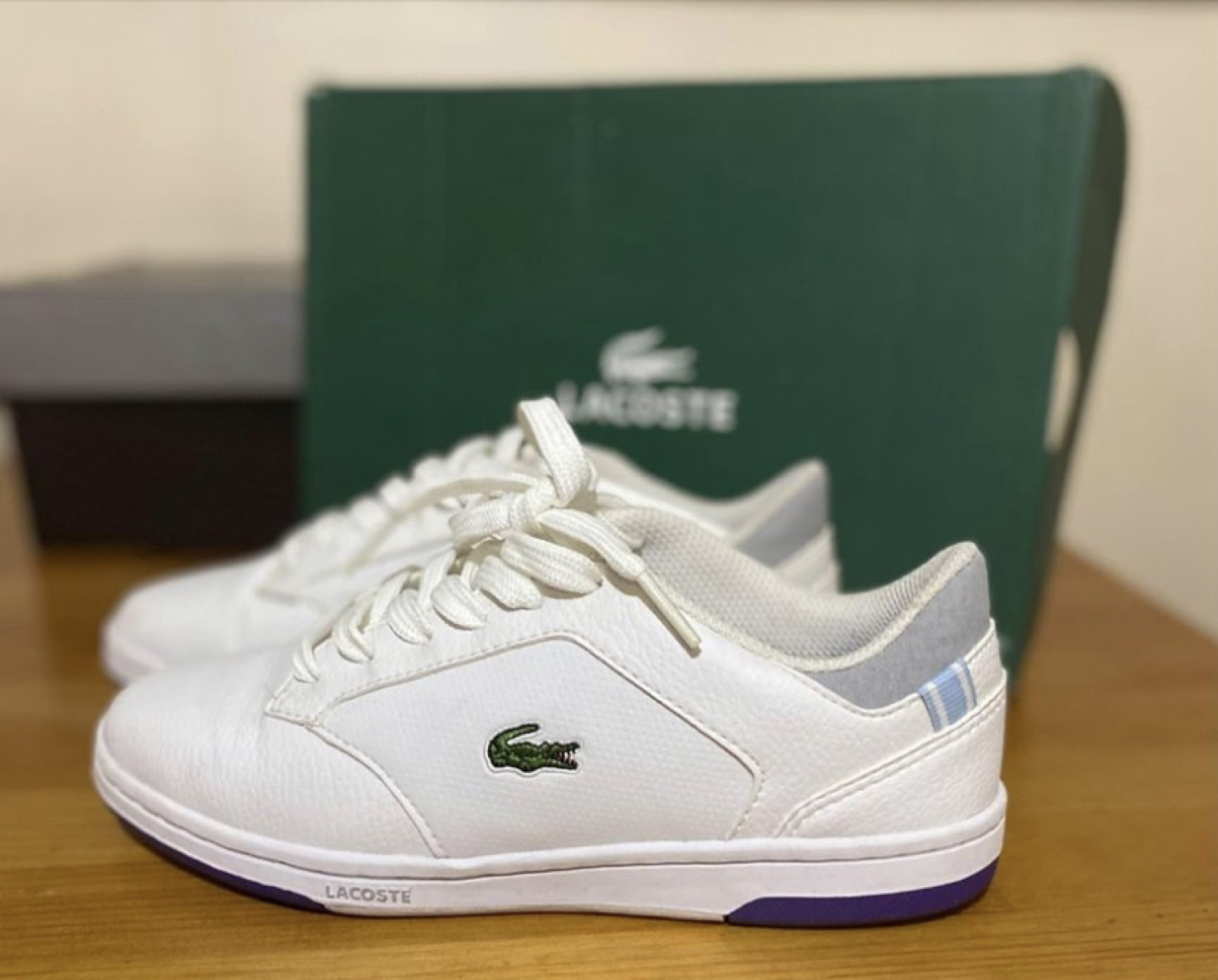 Lacoste shoes 3.5 youth. thumbnail