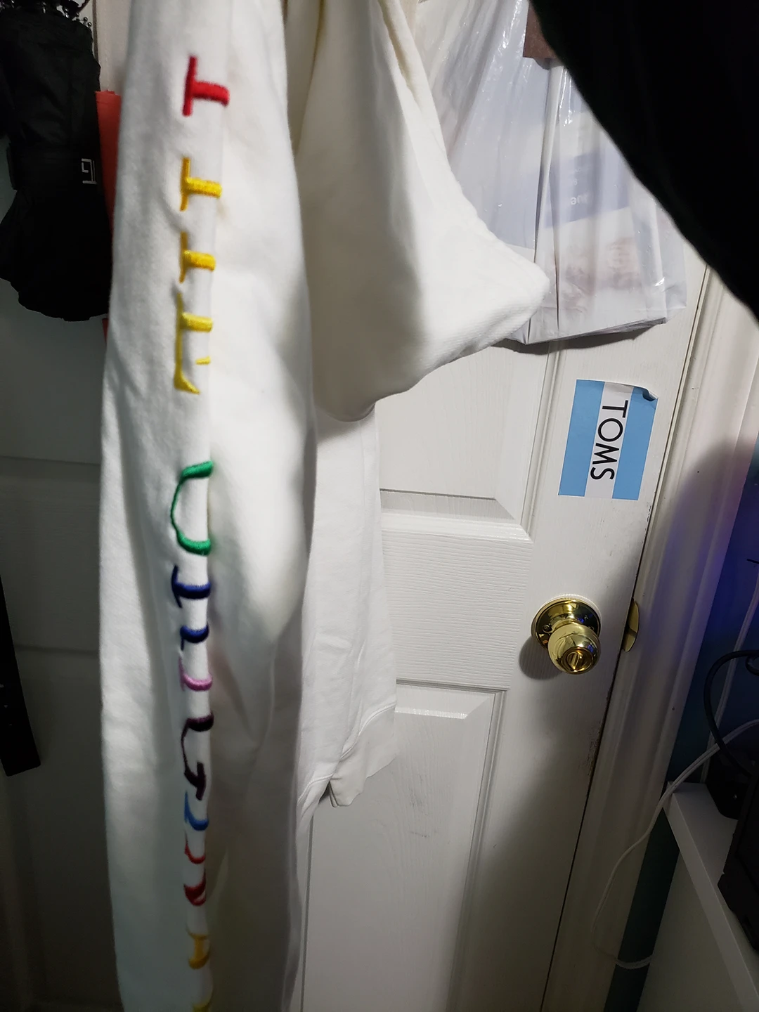 Men's Levis graphic hoodie Medium brand new. image indicator(2)