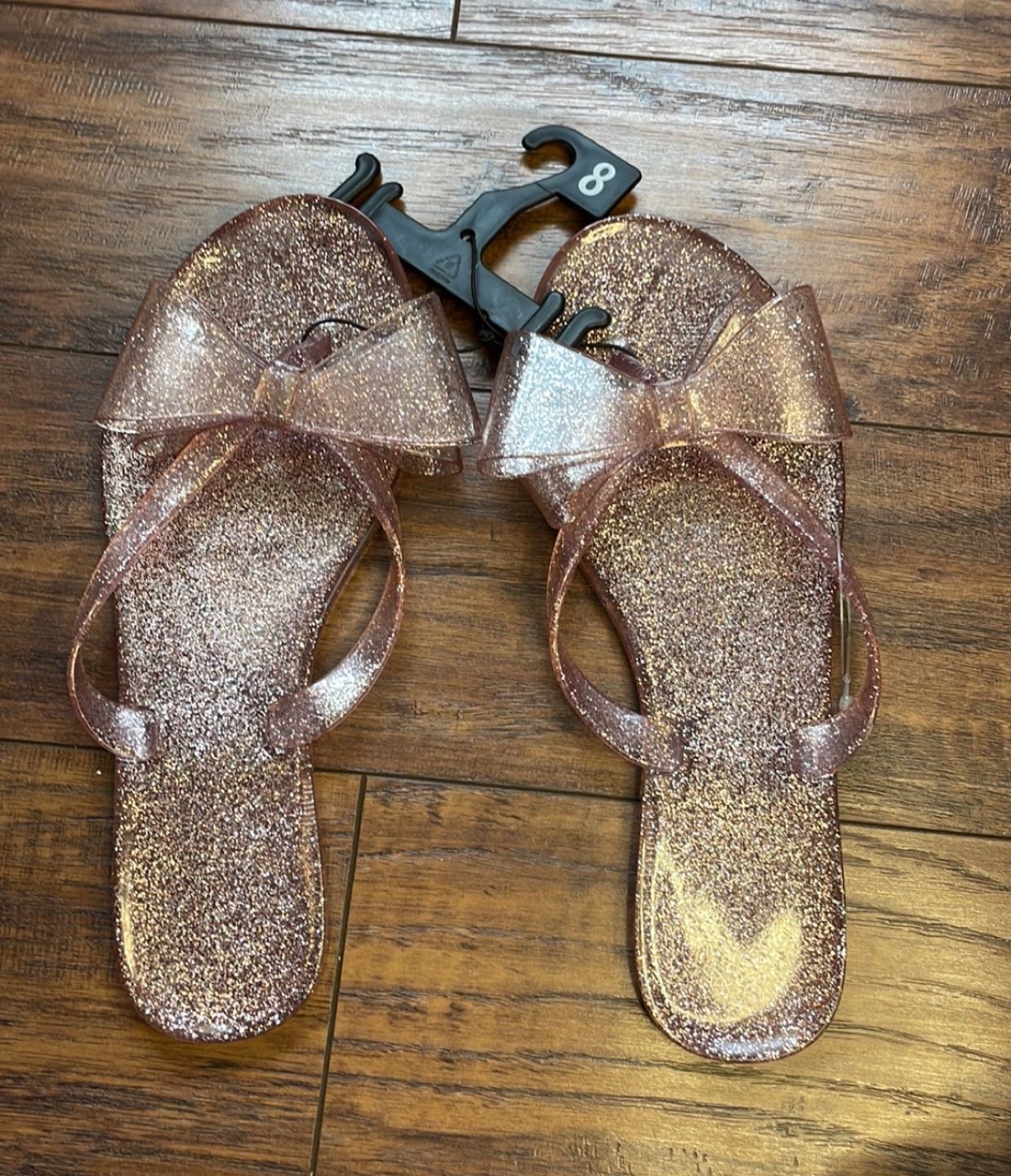 🆕 Sparkly flip flops thumbnail