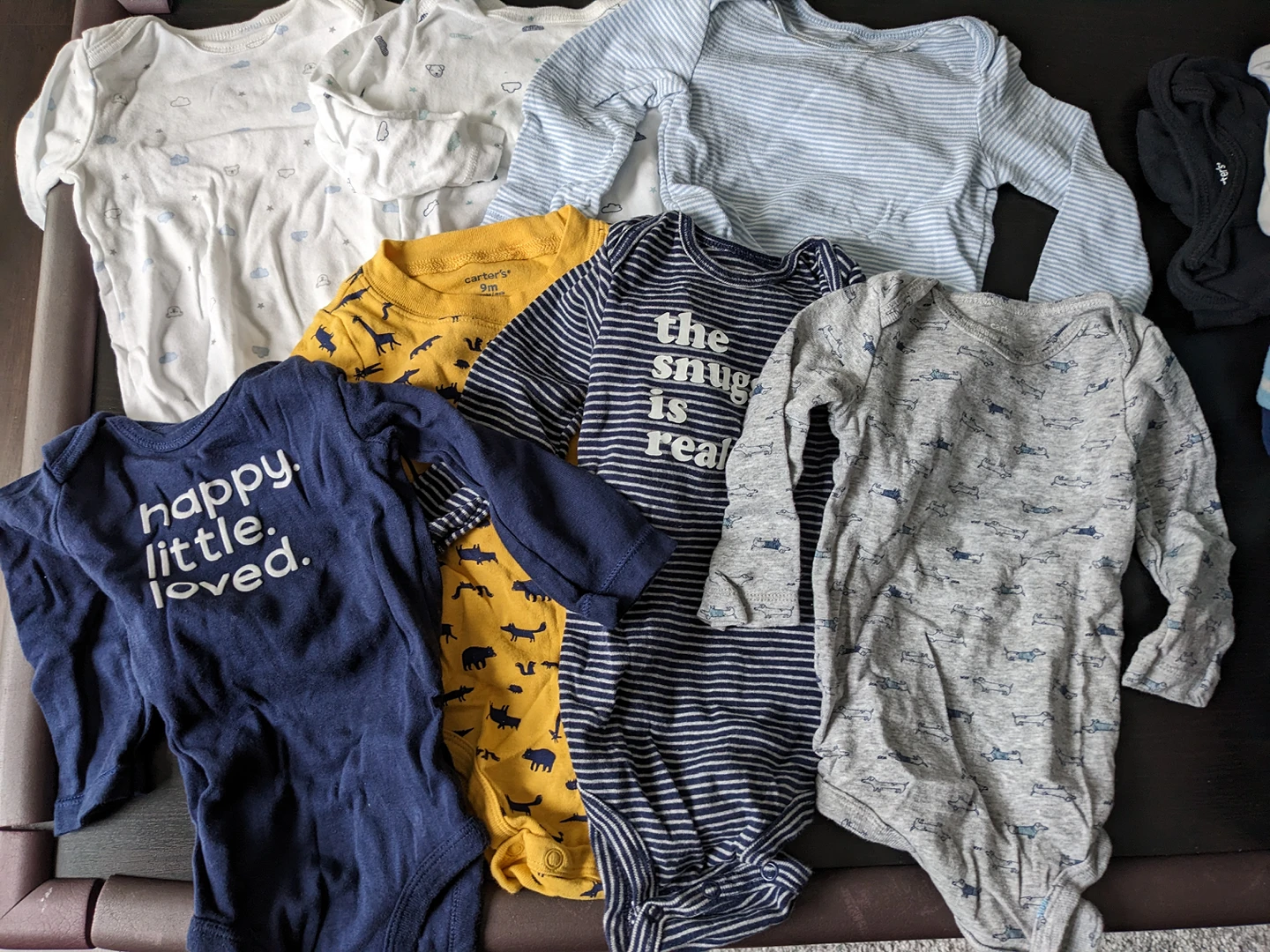 Carter's 9 months onesies set thumbnail